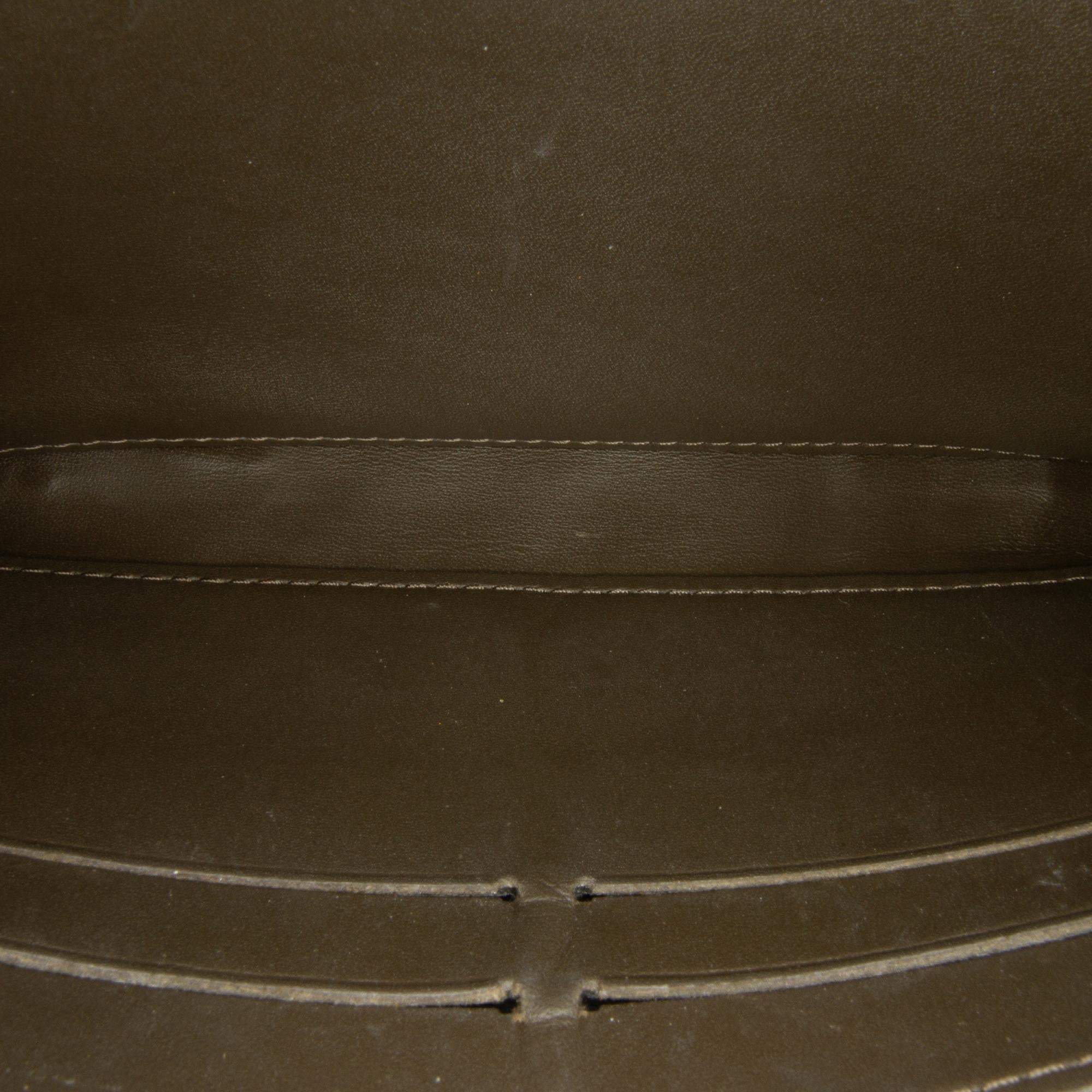 Louis Vuitton Monogram Vernis Zippy Wallet (SHG-SXwtpc)
