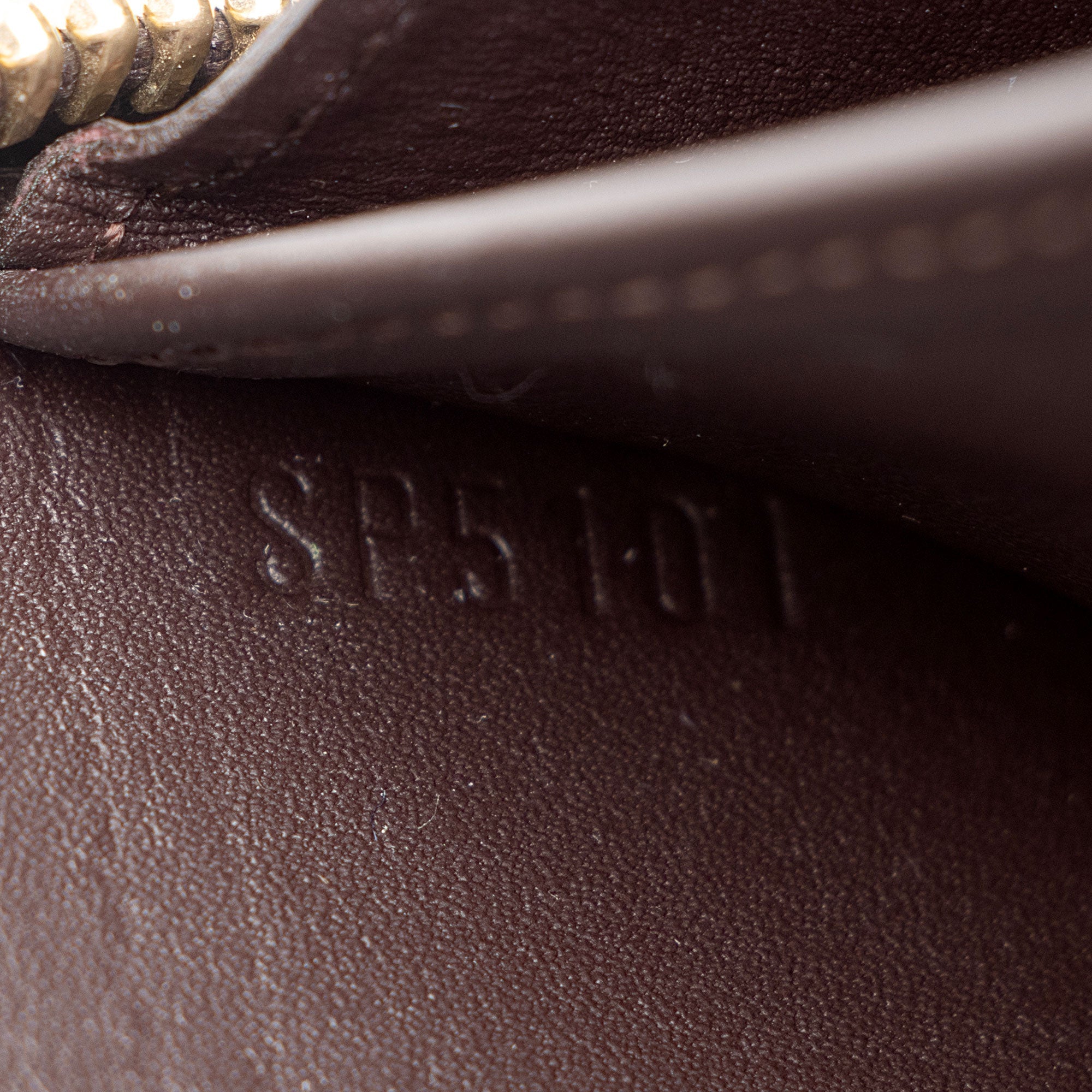 Louis Vuitton Monogram Vernis Zippy Wallet (SHF-RUOsxW)
