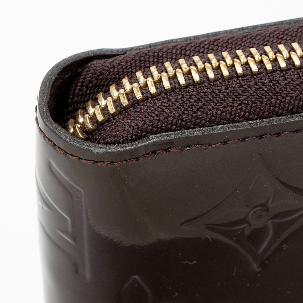 Louis Vuitton Monogram Vernis Zippy Wallet (SHF-RUOsxW)