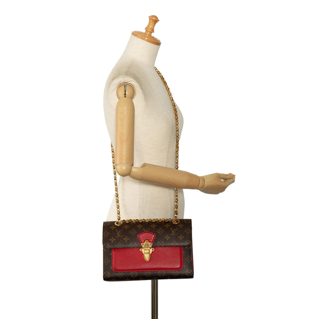 Louis Vuitton Monogram Victoire (SHG-pWRJnA)