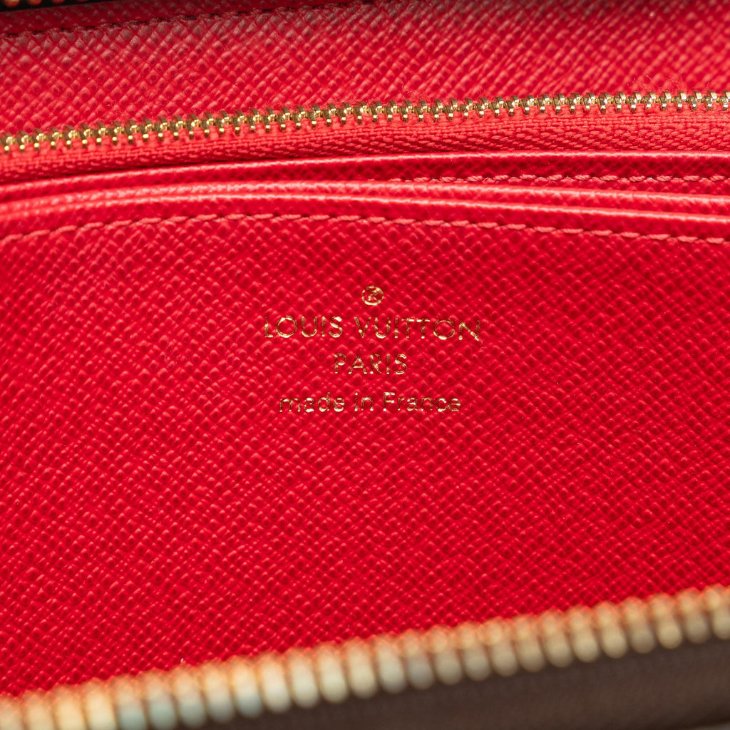 Louis Vuitton Monogram World Tour Zippy Long Wallet (SHG-Ss2wXH)