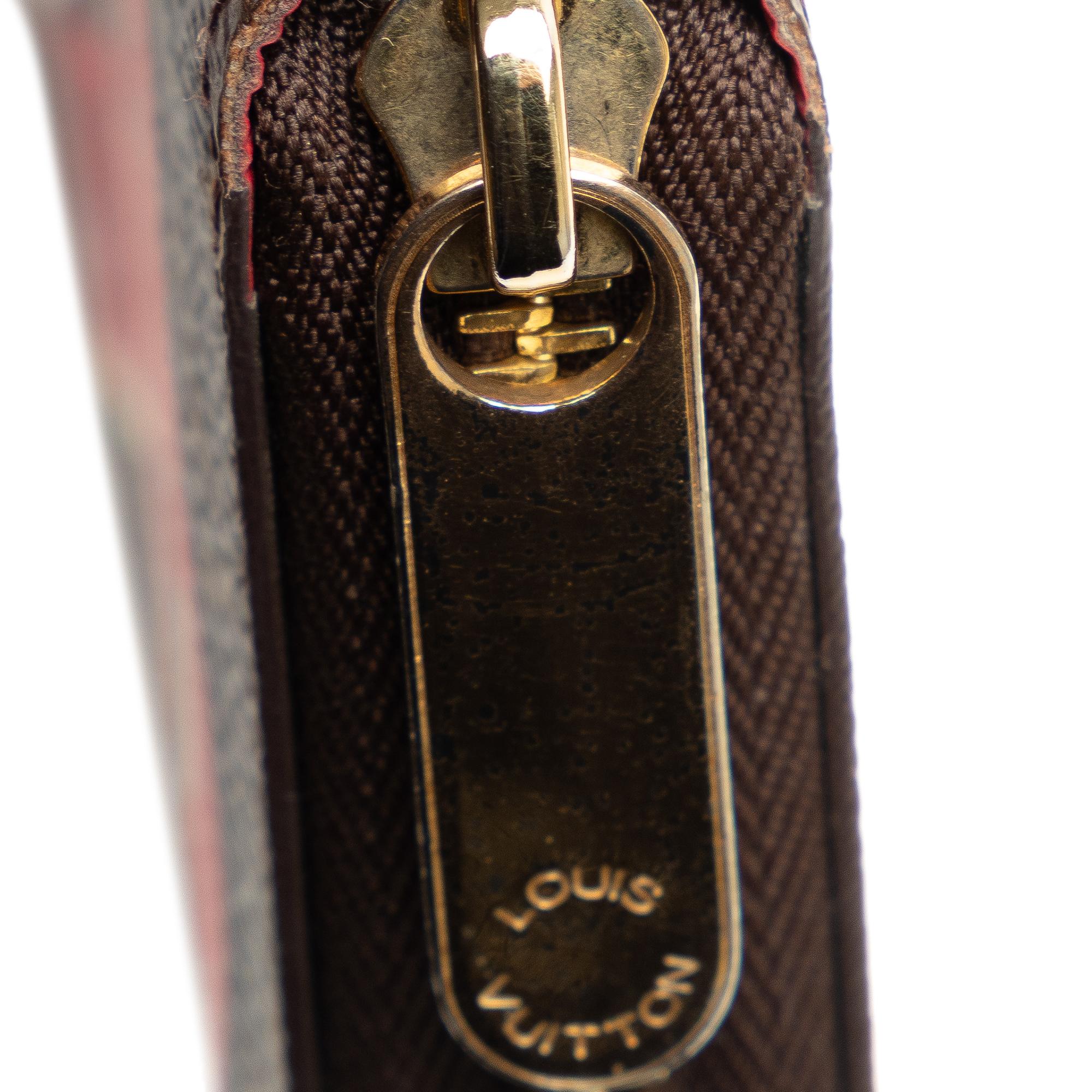 Louis Vuitton Monogram World Tour Zippy Long Wallet (SHG-Ss2wXH)
