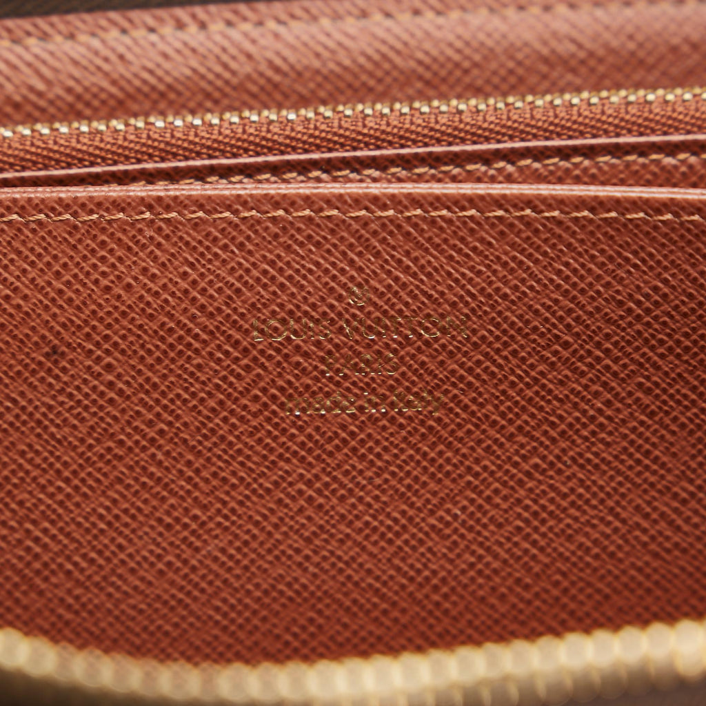 Louis Vuitton Monogram Zippy Wallet (SHG-37177)