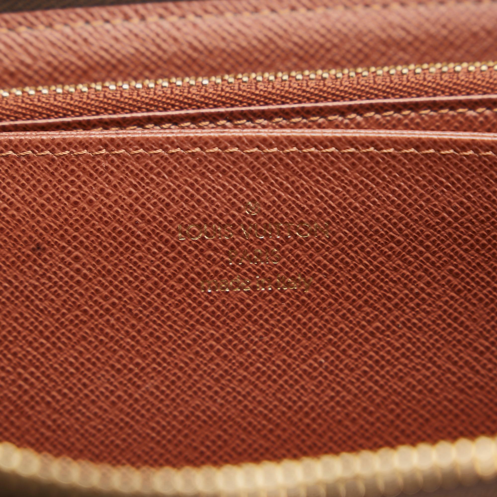 Louis Vuitton Monogram Zippy Wallet (SHG-37177)