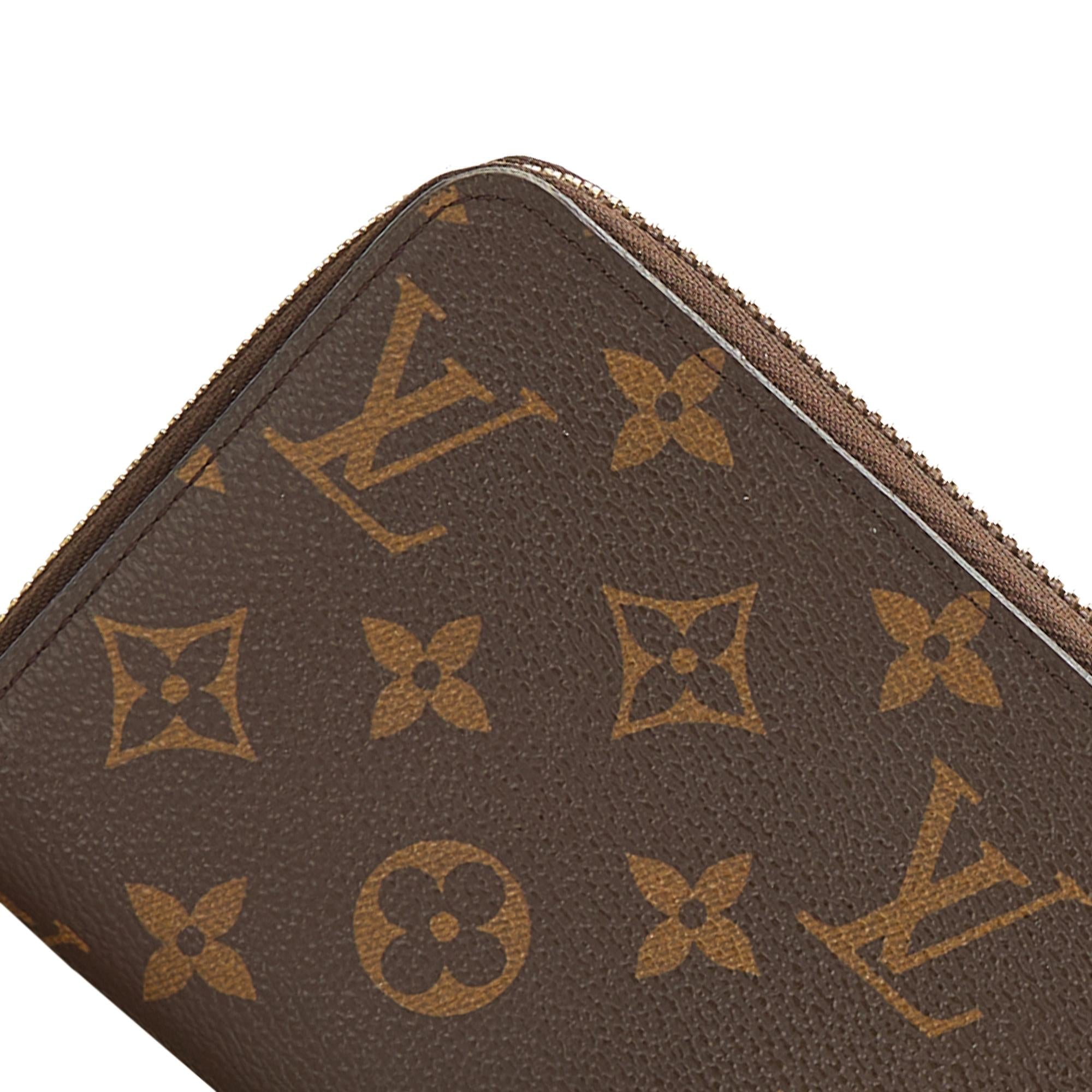 Louis Vuitton Monogram Zippy Wallet (SHG-37177)
