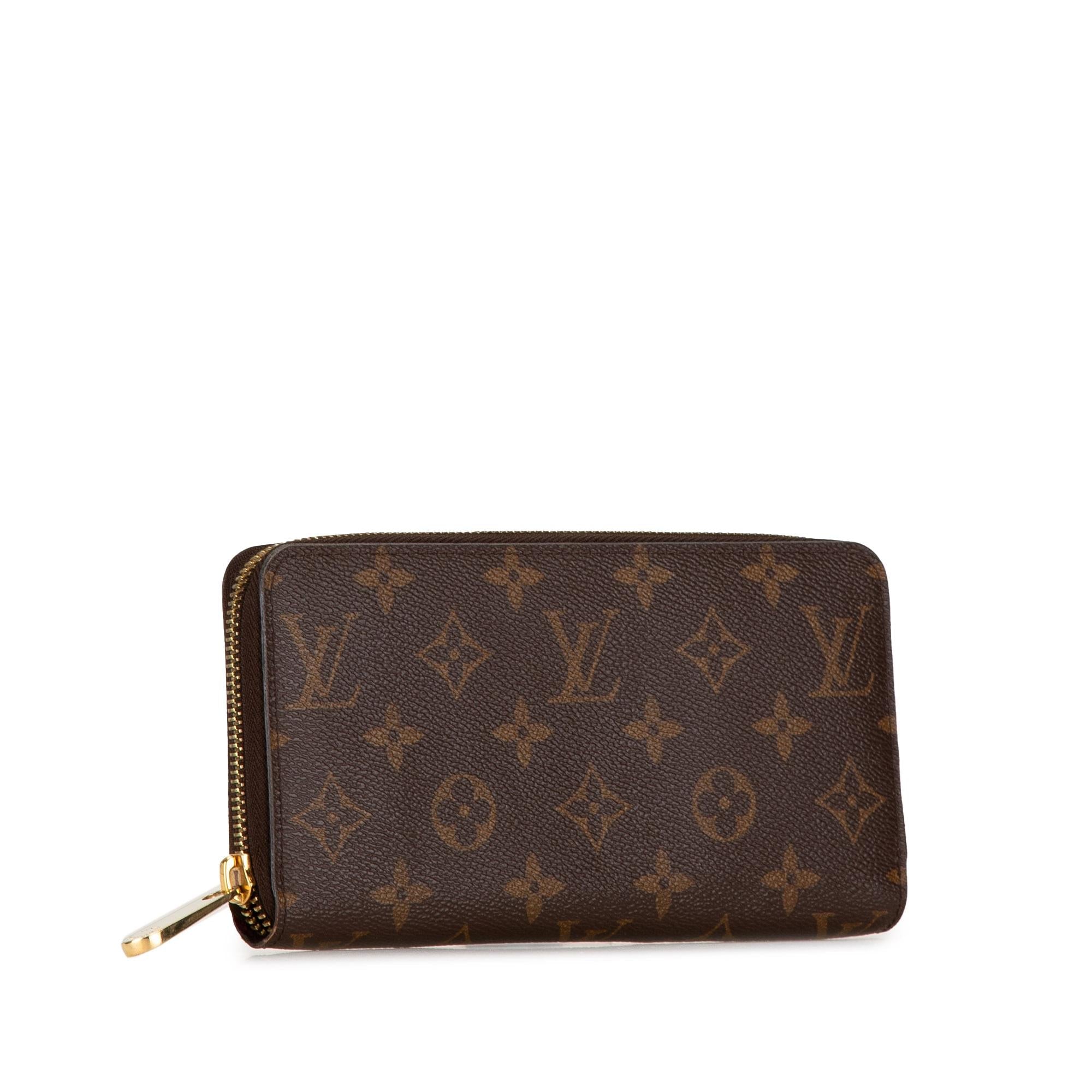 Louis Vuitton Monogram Zippy Wallet (SHG-HiaSAc)