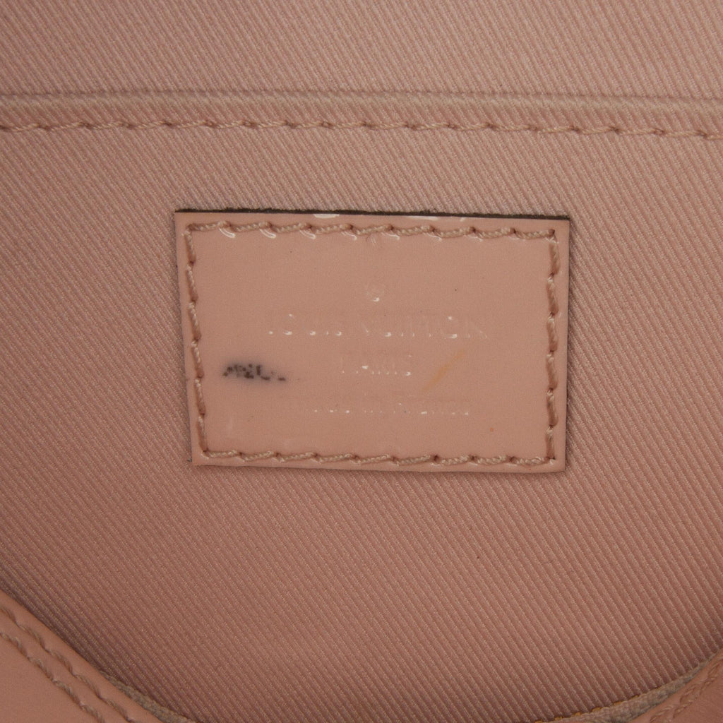 Louis Vuitton Monogram and Vernis Mini Alma Chain Crossbody (SHG-X9iBZK)