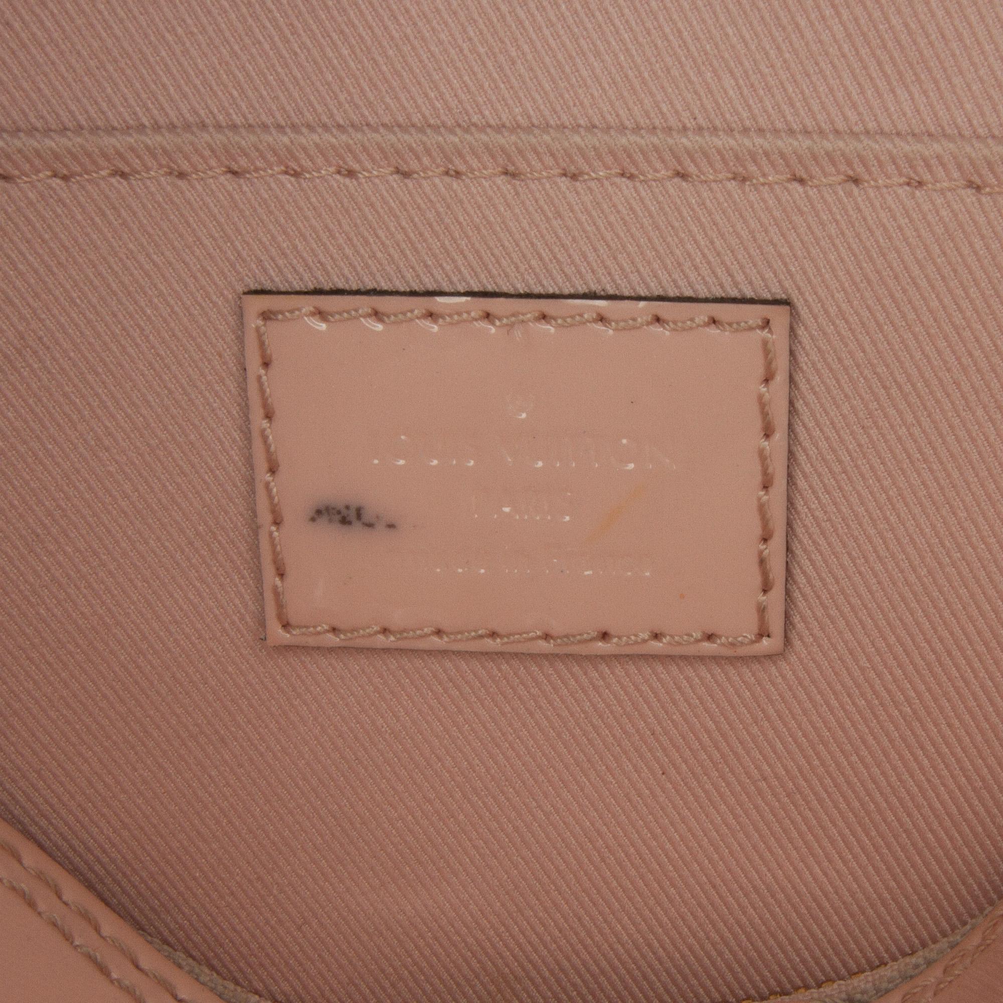 Louis Vuitton Monogram and Vernis Mini Alma Chain Crossbody (SHG-X9iBZK)