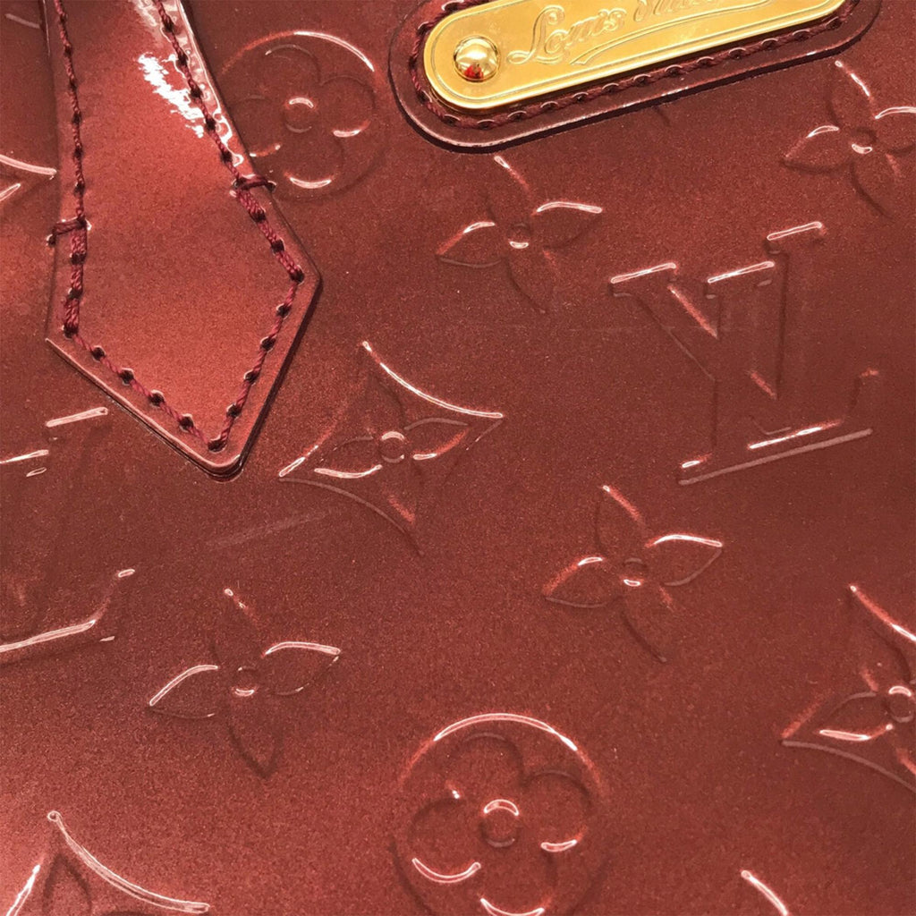 Louis Vuitton MonogramVernis Wilshire PM (SHG-TiJ57I)
