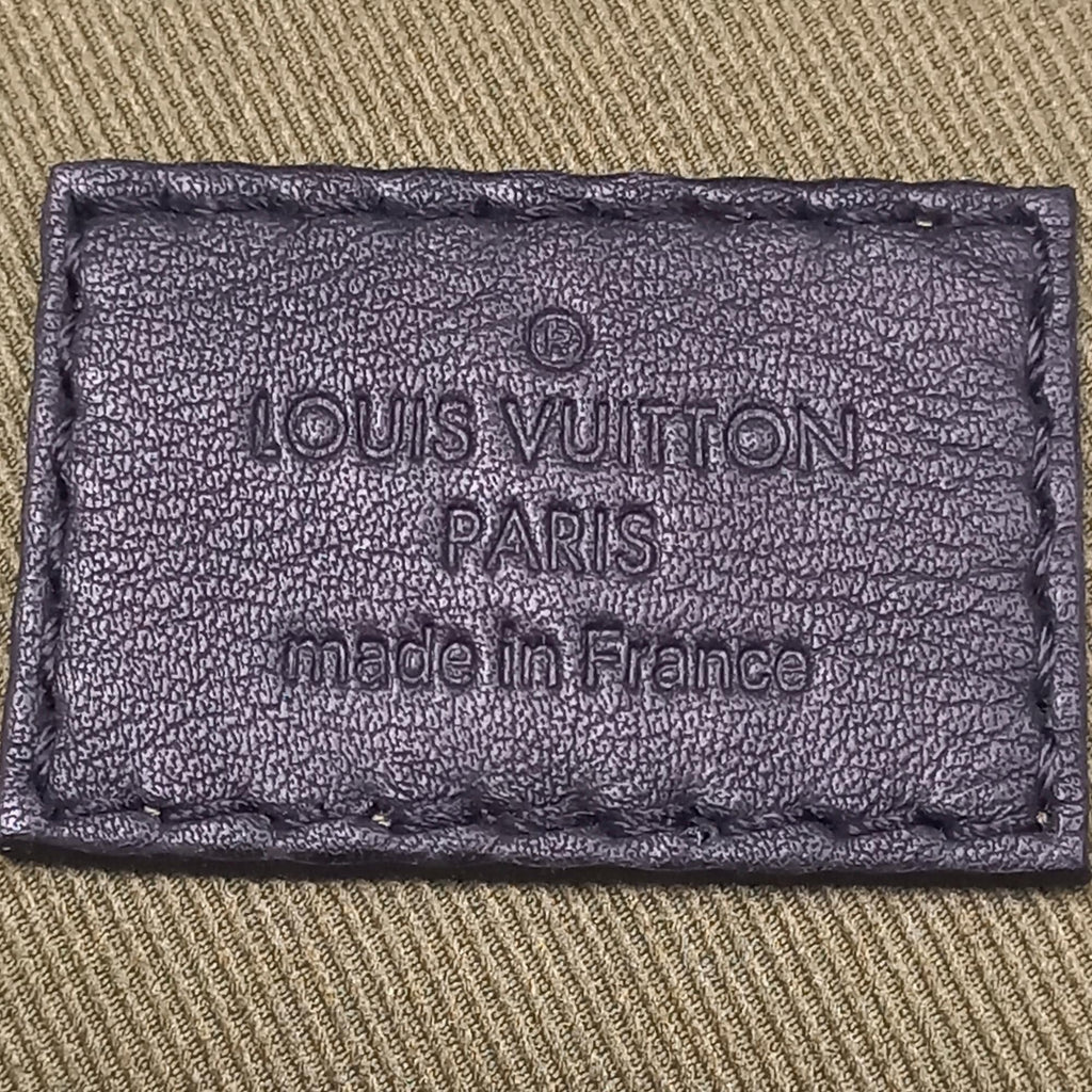 Louis Vuitton Palm Springs Limited Edition Monogram Infrarouge PM (SHG-vzInde)