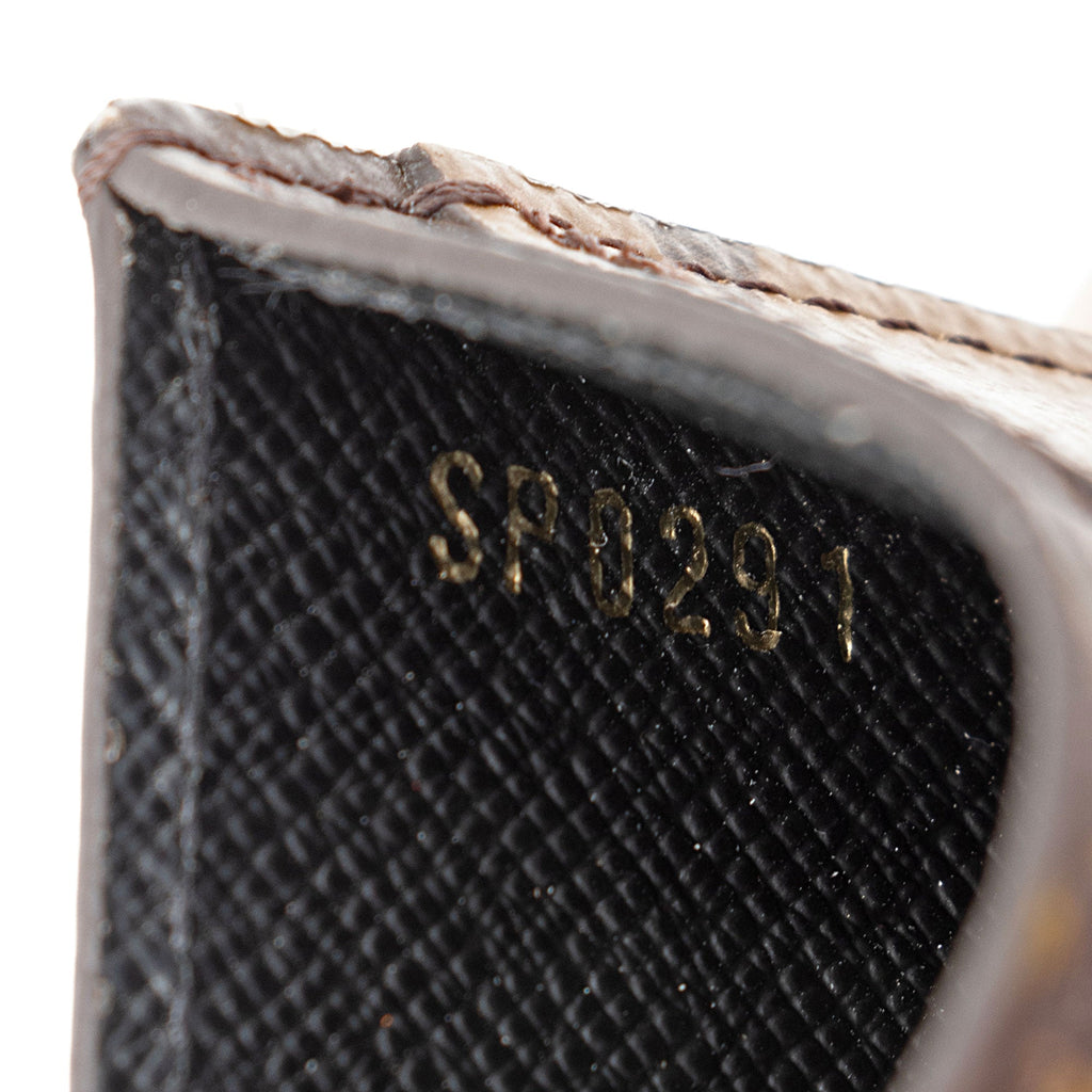 Louis Vuitton Reverse Monogram Card Holder (SHF-jgkCKk)