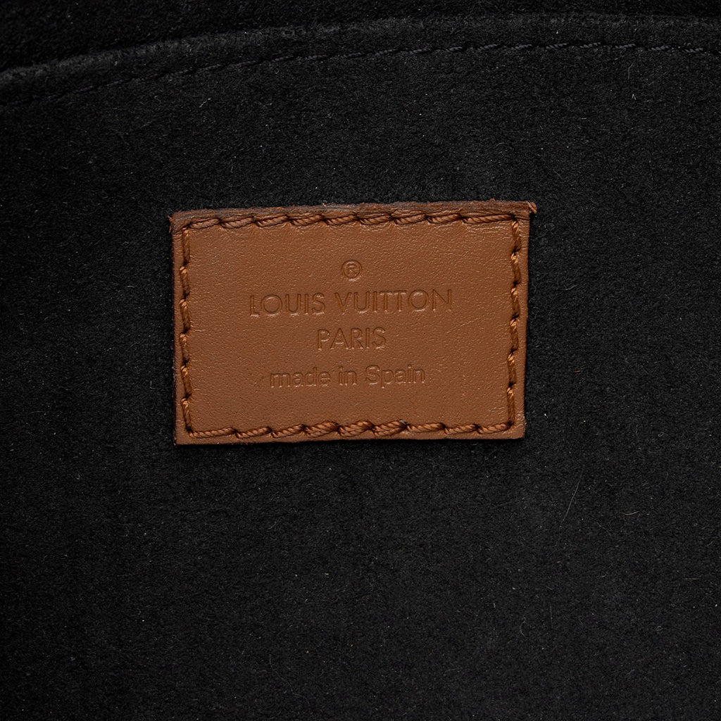 Louis Vuitton Reverse Monogram Dauphine MM Shoulder Bag (SHF-6RbLkp)