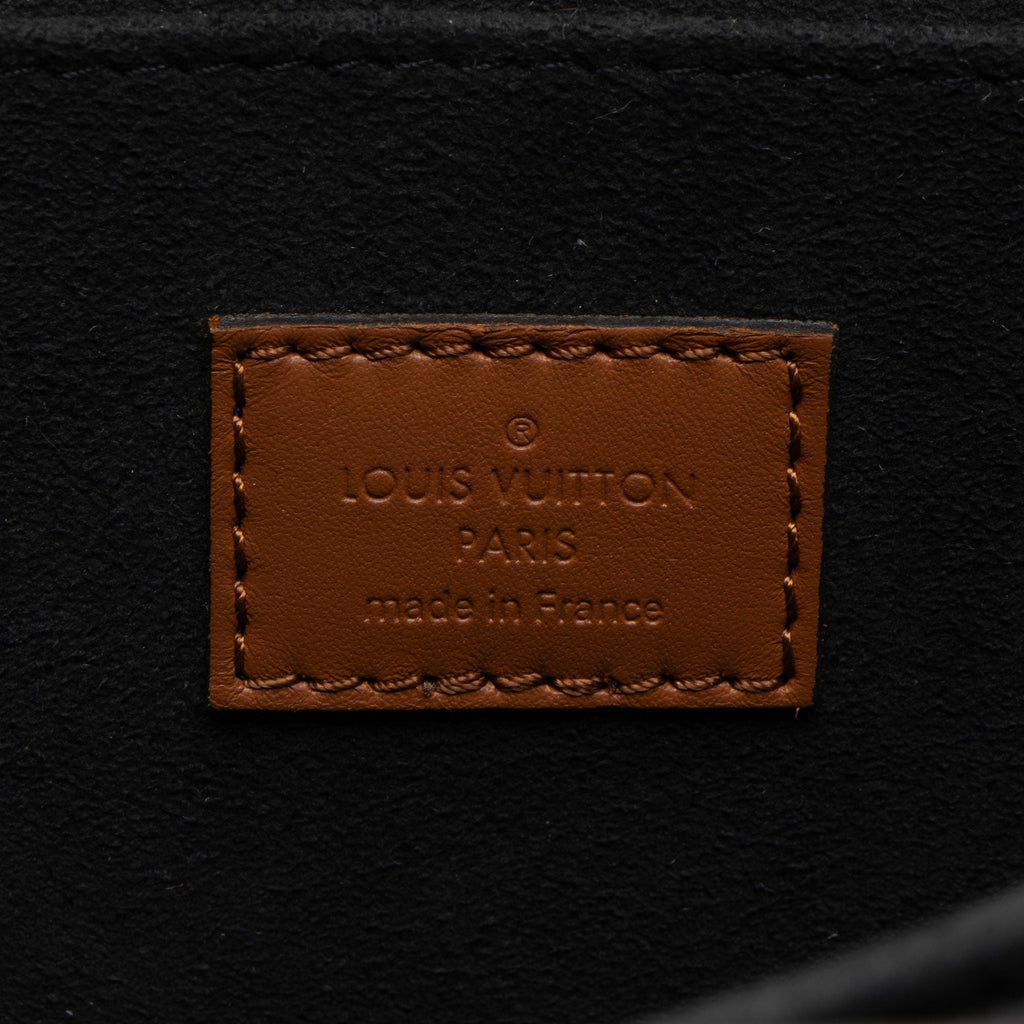Louis Vuitton Reverse Monogram Dauphine MM Shoulder Bag - FINAL SALE (SHF-qc8Mo6)