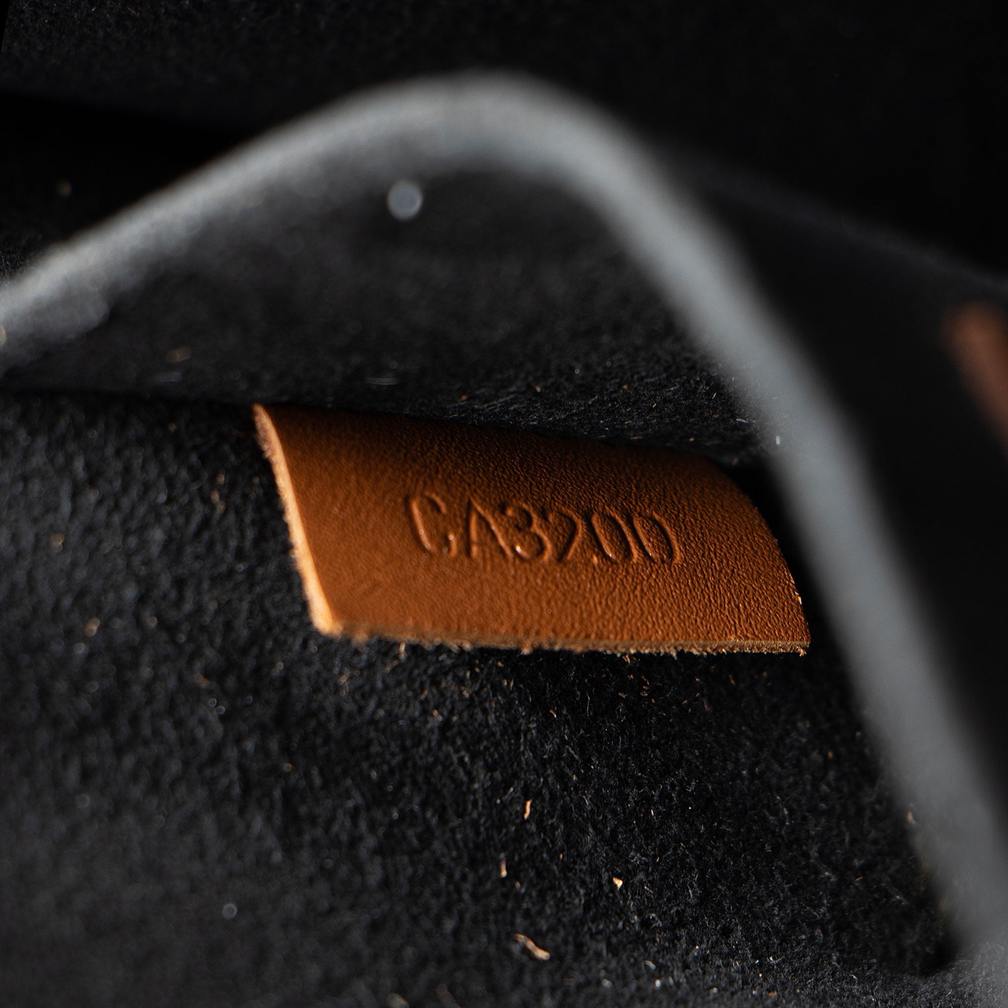 Louis Vuitton Reverse Monogram Dauphine MM Shoulder Bag (SHF-gLxrYk)
