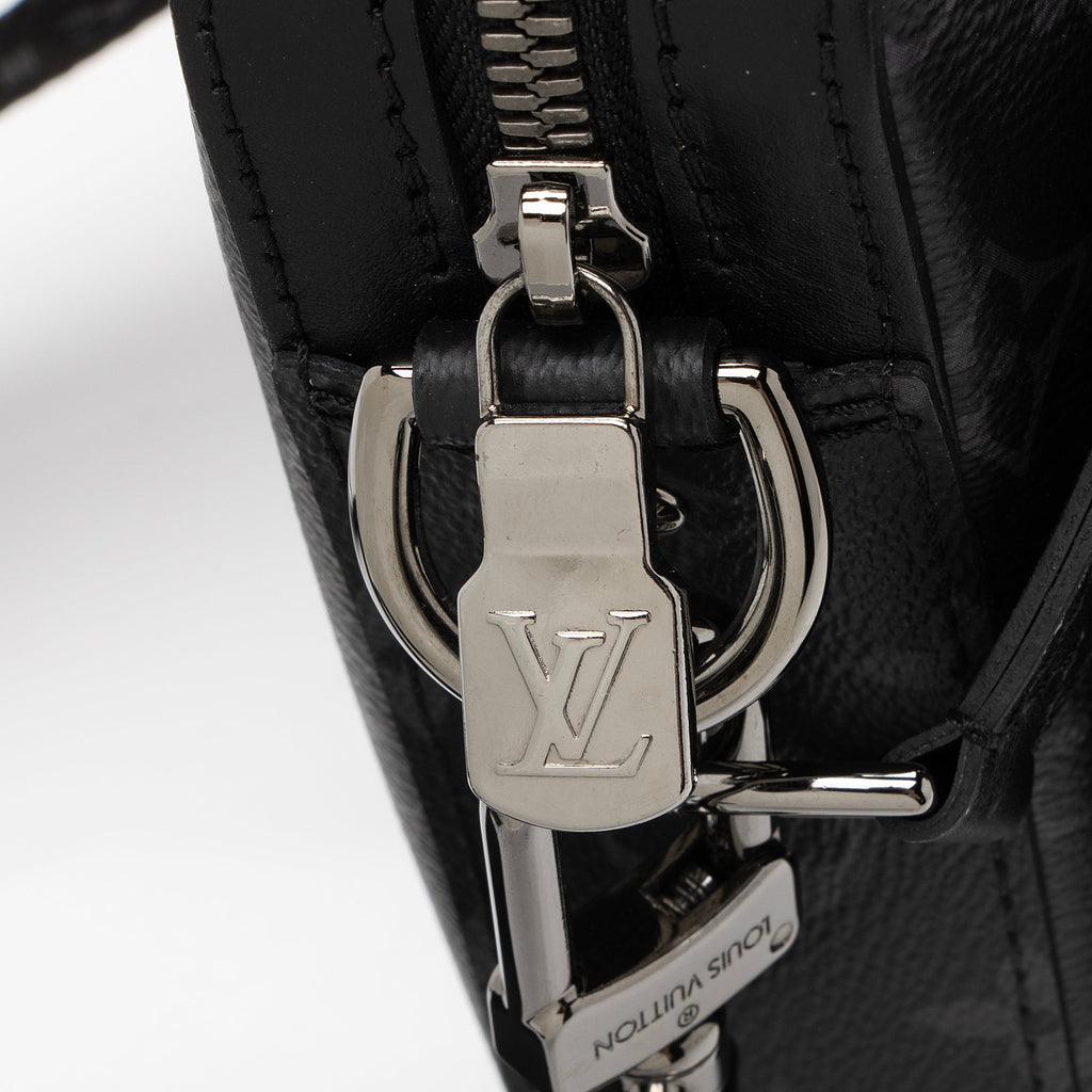 Louis Vuitton Reverse Monogram Eclipse Trio Messenger Bag (SHF-74wbYX)