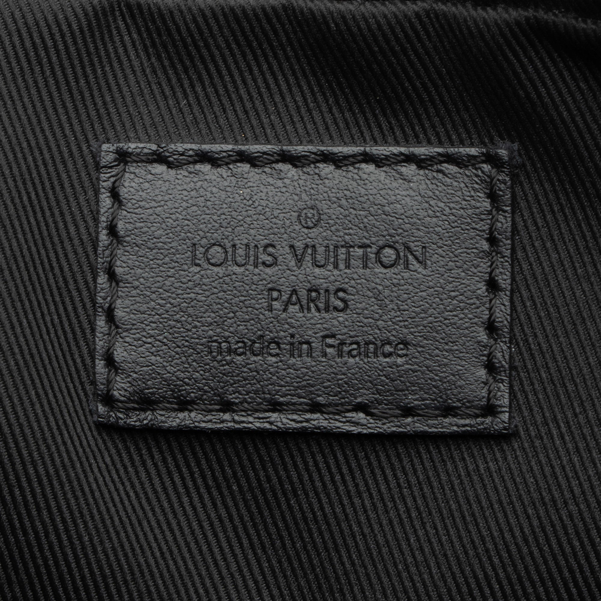 Louis Vuitton Reverse Monogram Eclipse Trio Messenger (SHF-JPkZwY)