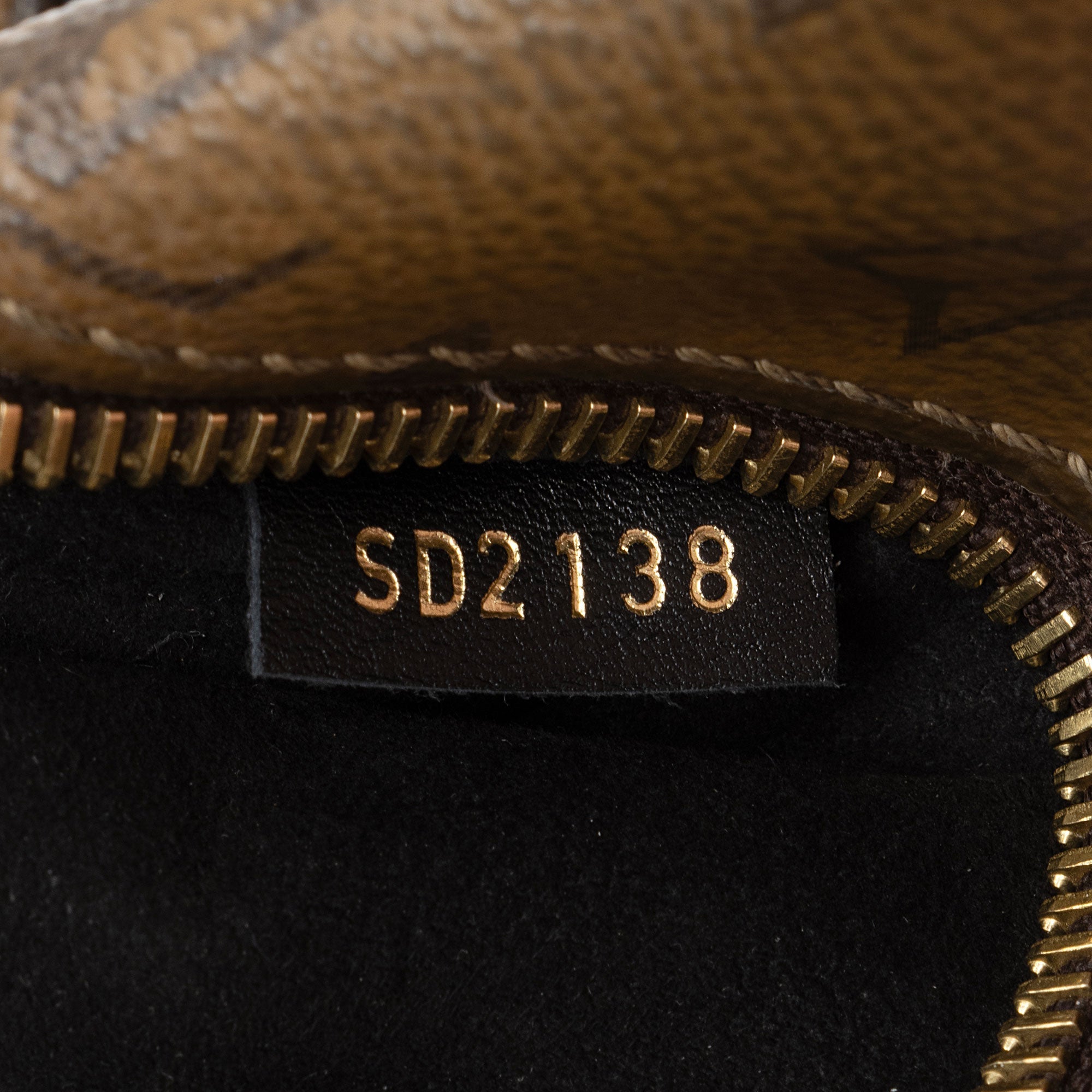Louis Vuitton Reverse Monogram Pochette Metis Shoulder Bag - FINAL SALE (SHF-q1FZli)