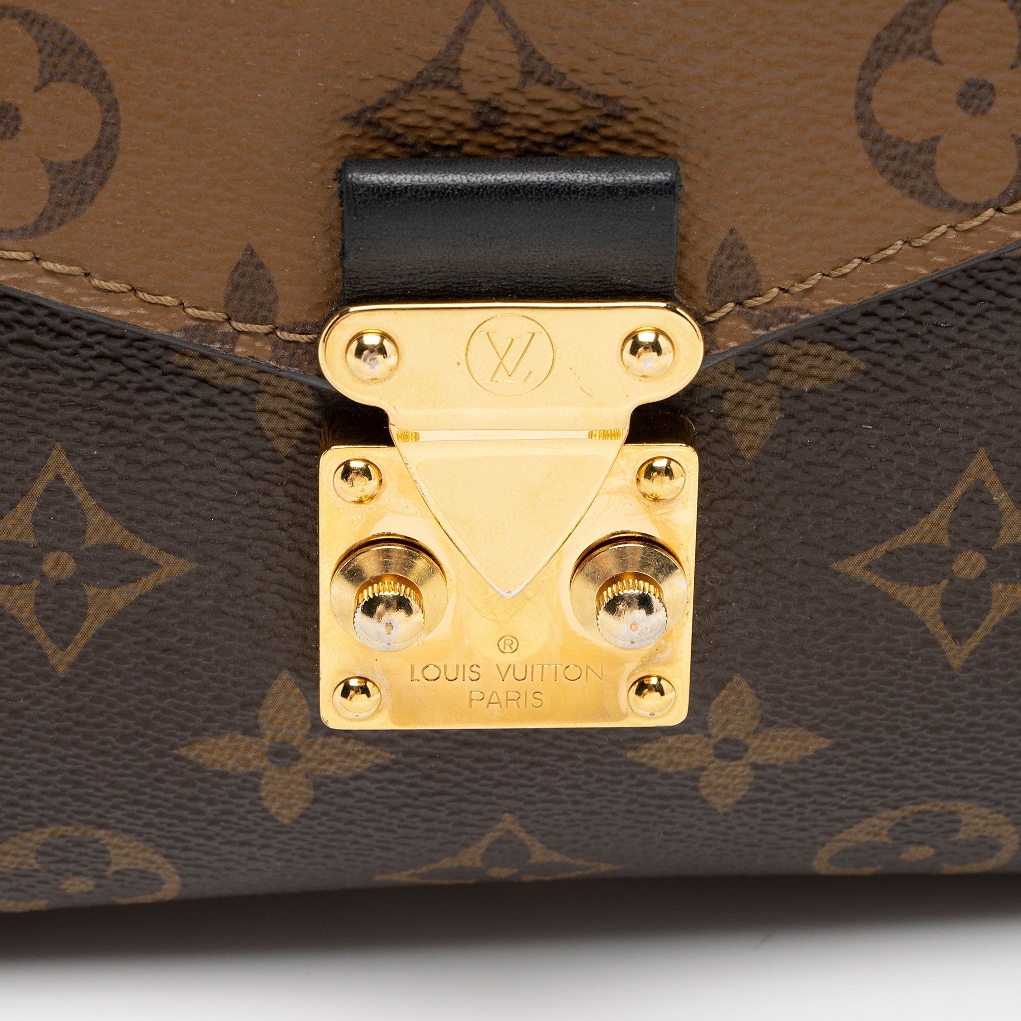 Louis Vuitton Reverse Monogram Pochette Metis Shoulder Bag (SHF-F3L3HO)