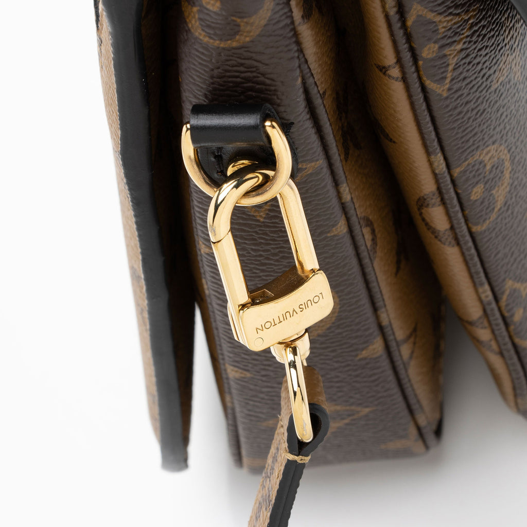 Louis Vuitton Reverse Monogram Pochette Metis Shoulder Bag (SHF-AEJTIE)