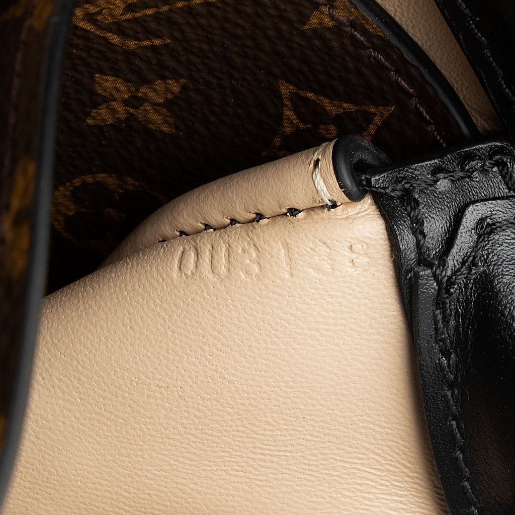 Louis Vuitton Reverse Monogram Trunk Clutch (SHF-sTBUNH)