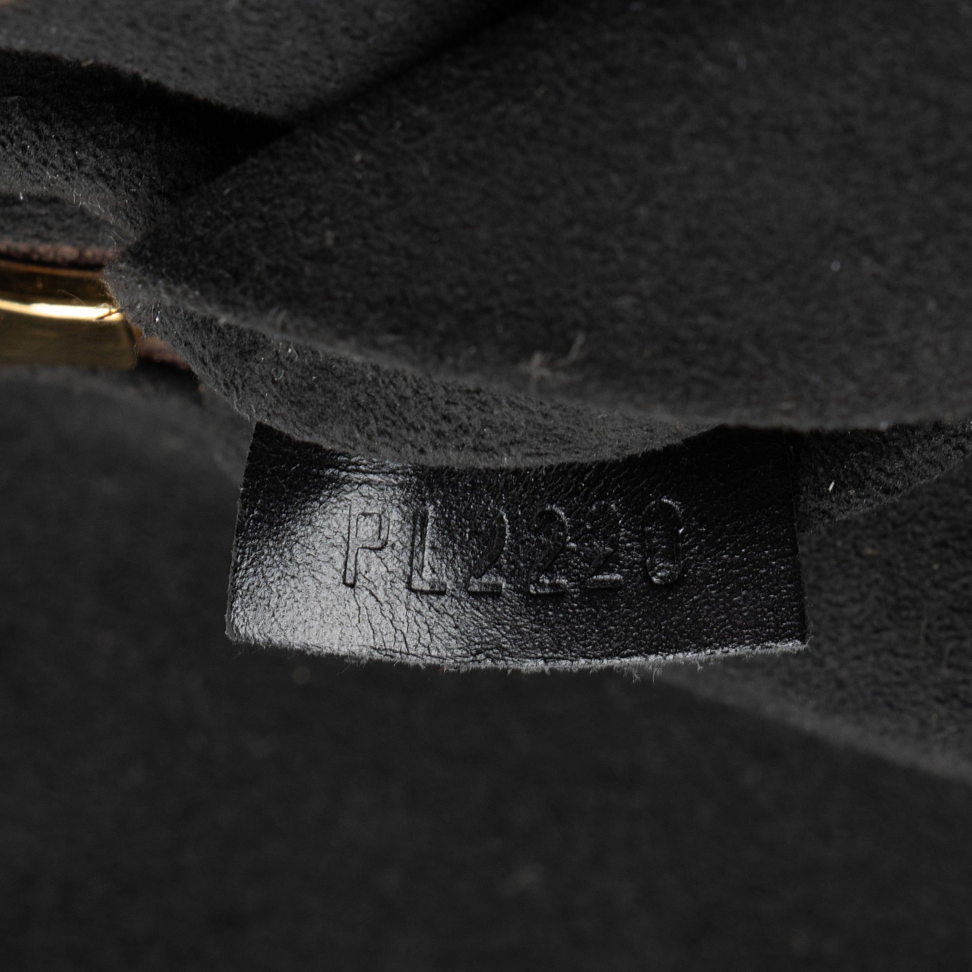 Louis Vuitton Reverse Monogram Vanity PM Shoulder Bag (SHF-yR0z4g)