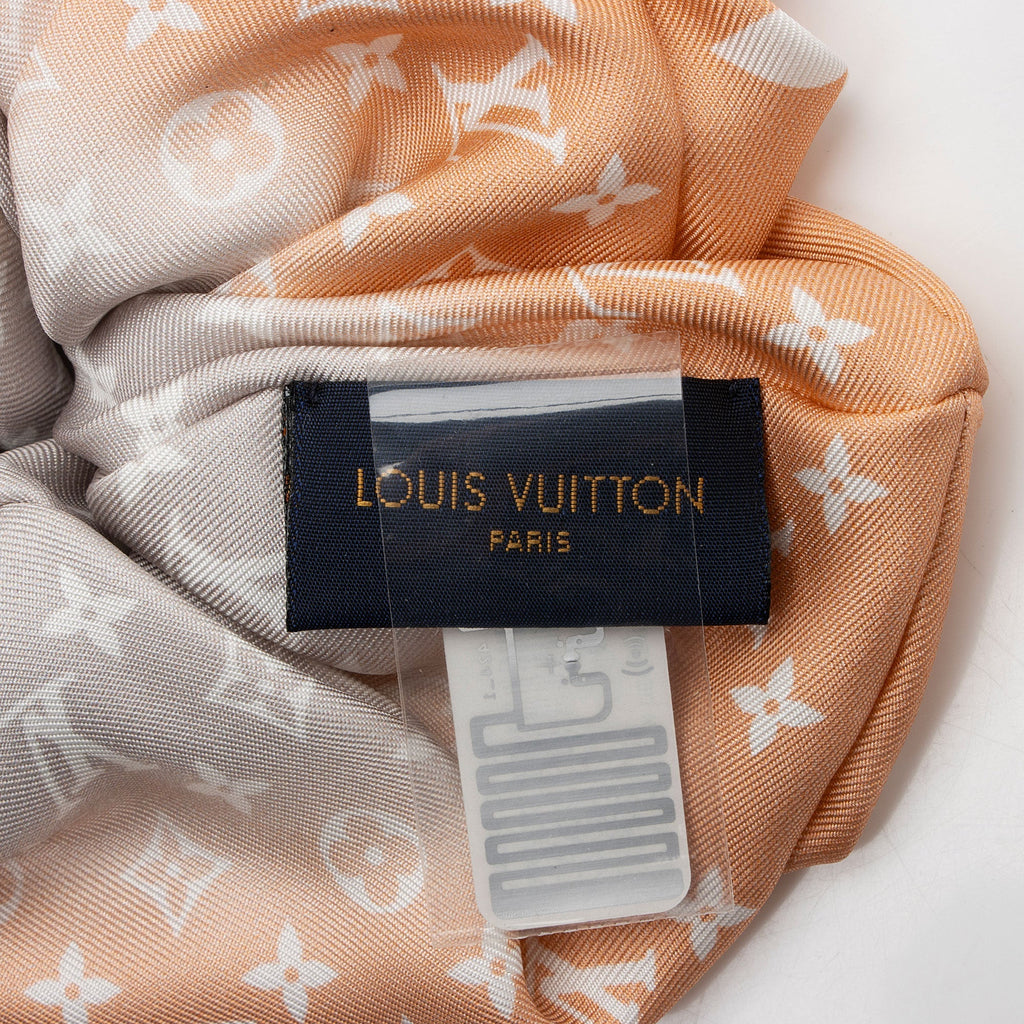 Louis Vuitton Silk Monogram By The Pool Chouchou Scrunchie