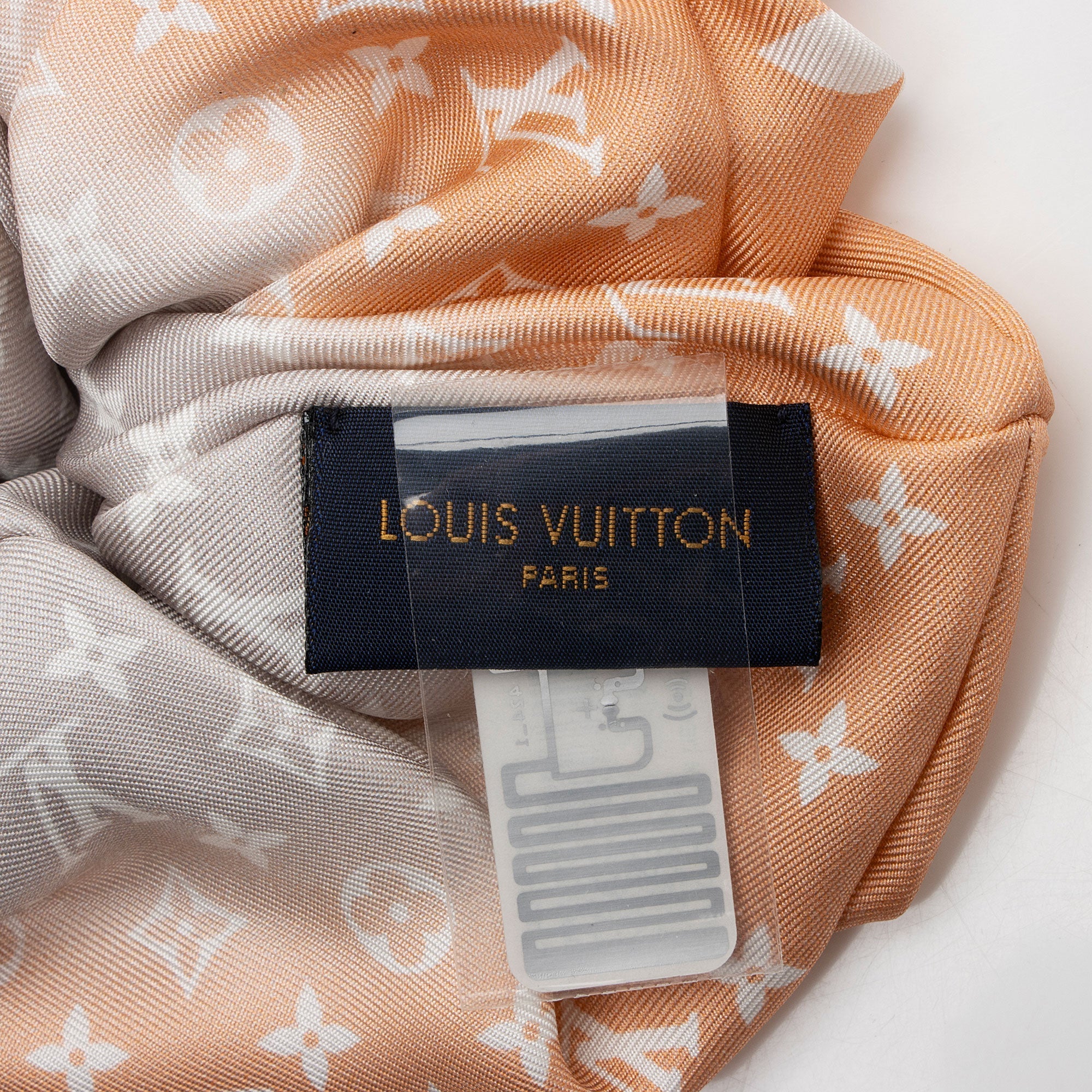 Louis Vuitton Silk Monogram By The Pool Chouchou Scrunchie