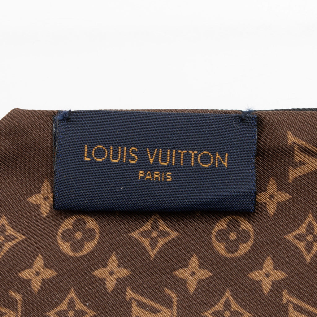 Louis Vuitton Silk Monogram LV Stories Bandeau Scarf (SHF-7FzXtZ)