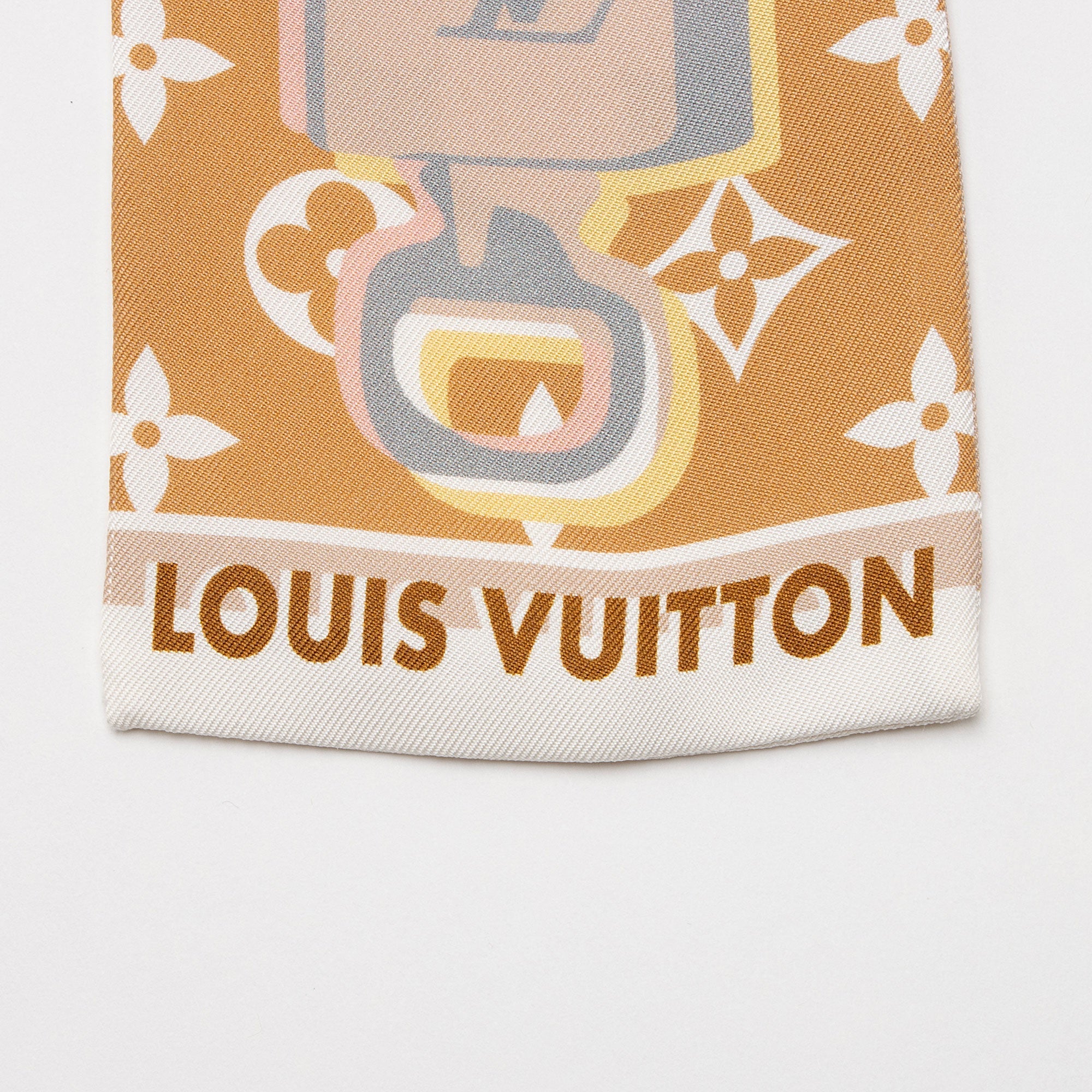 Louis Vuitton Silk Unlocked Monogram Bandeau Scarf (SHF-OSpG5y)