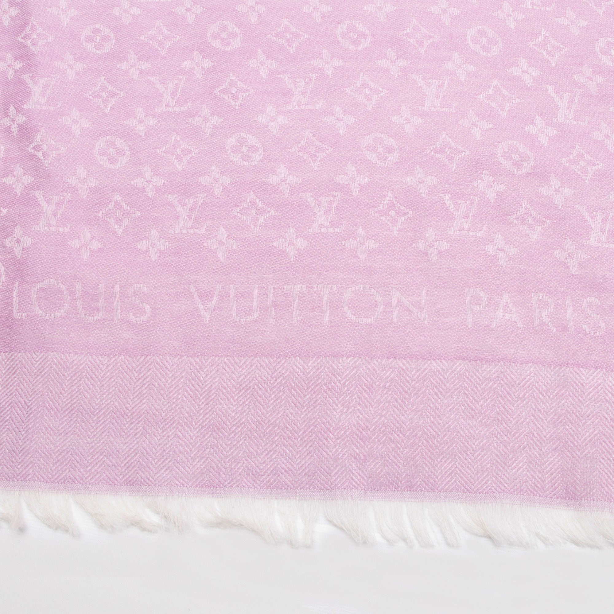 Louis Vuitton Silk Wool Monogram Peitt Louis Shawl (SHF-oVItIP)
