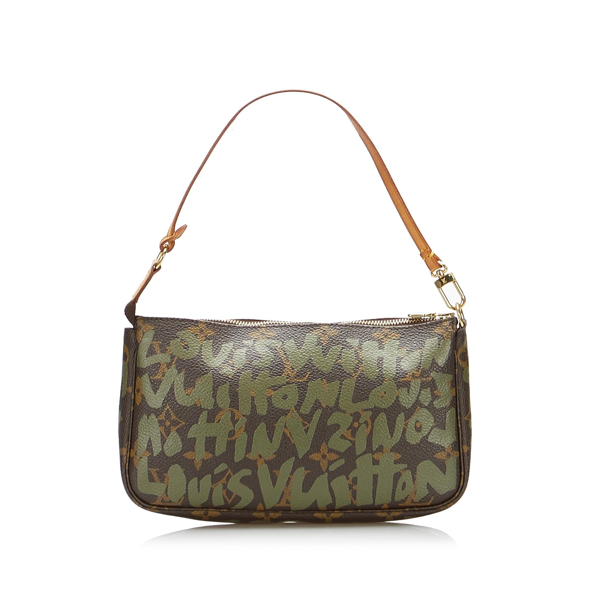 Louis Vuitton Stephen Sprouse Monogram Graffiti Pochette Accessoires (SHG-Hv6atm)