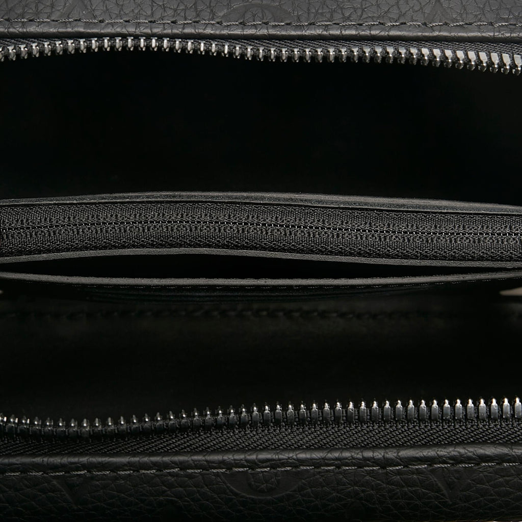 Louis Vuitton Taurillion Monogram Horizon Clutch (SHG-35811)