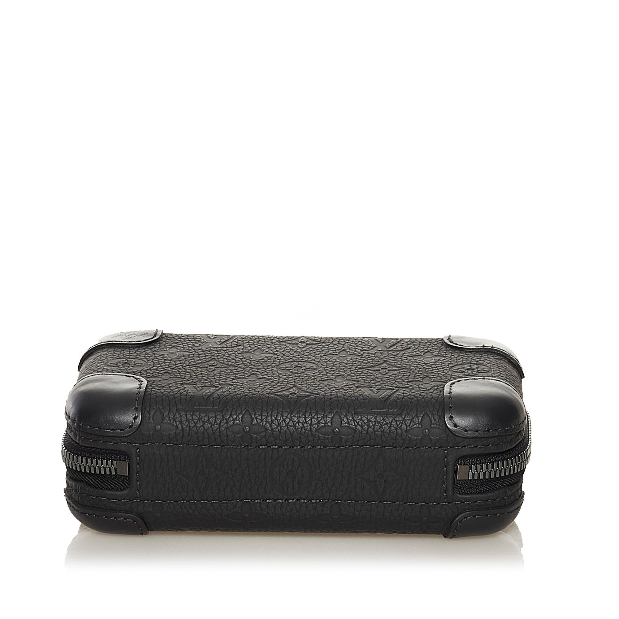 Louis Vuitton Taurillion Monogram Horizon Clutch (SHG-37424)
