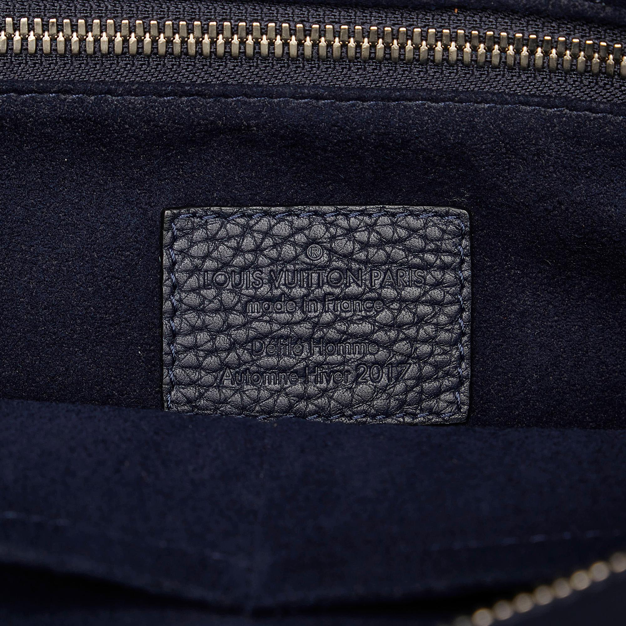 Louis Vuitton Taurillon East Side Tote MM (SHG-pwrTpS)