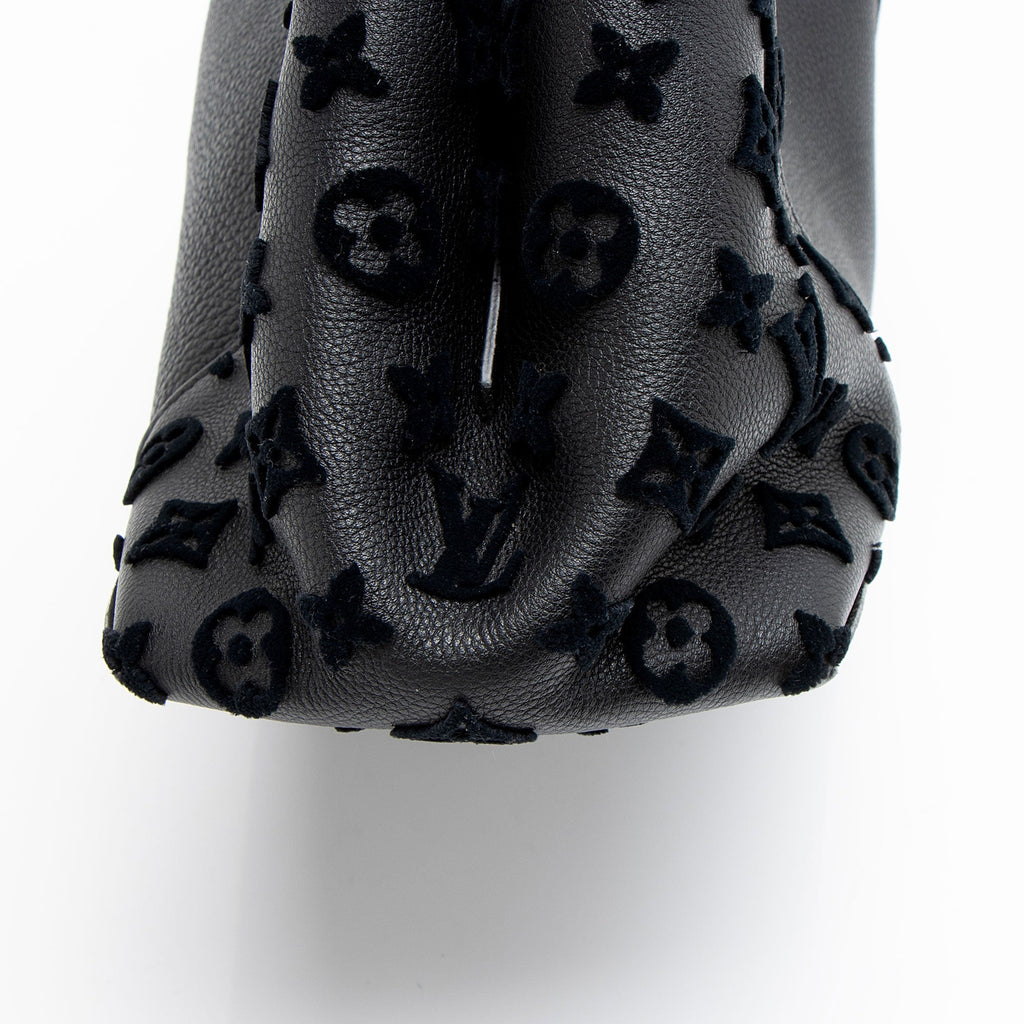 Louis Vuitton Veau Cachemire Tuffetage W PM Tote