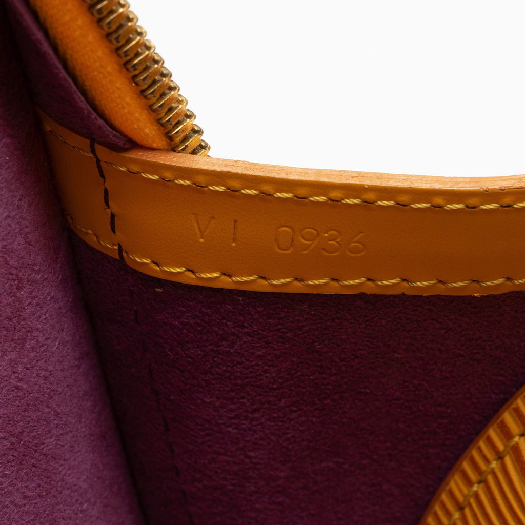 Louis Vuitton Vintage Epi Leather Lussac Tote (SHF-WONK7Q)