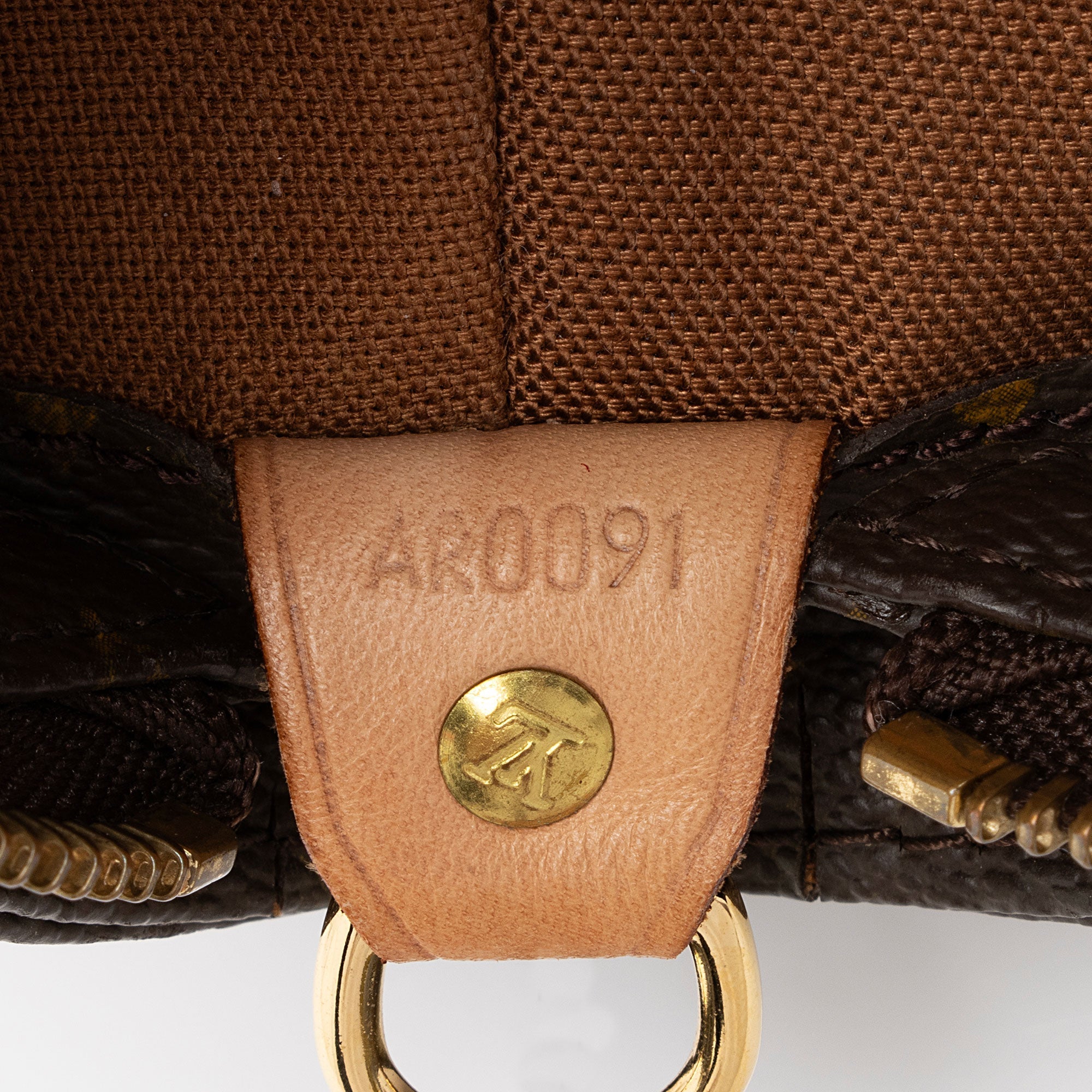 Louis Vuitton Vintage Monogram Canvas Cabas Mezzo Tote (SHF-wC2TEX)