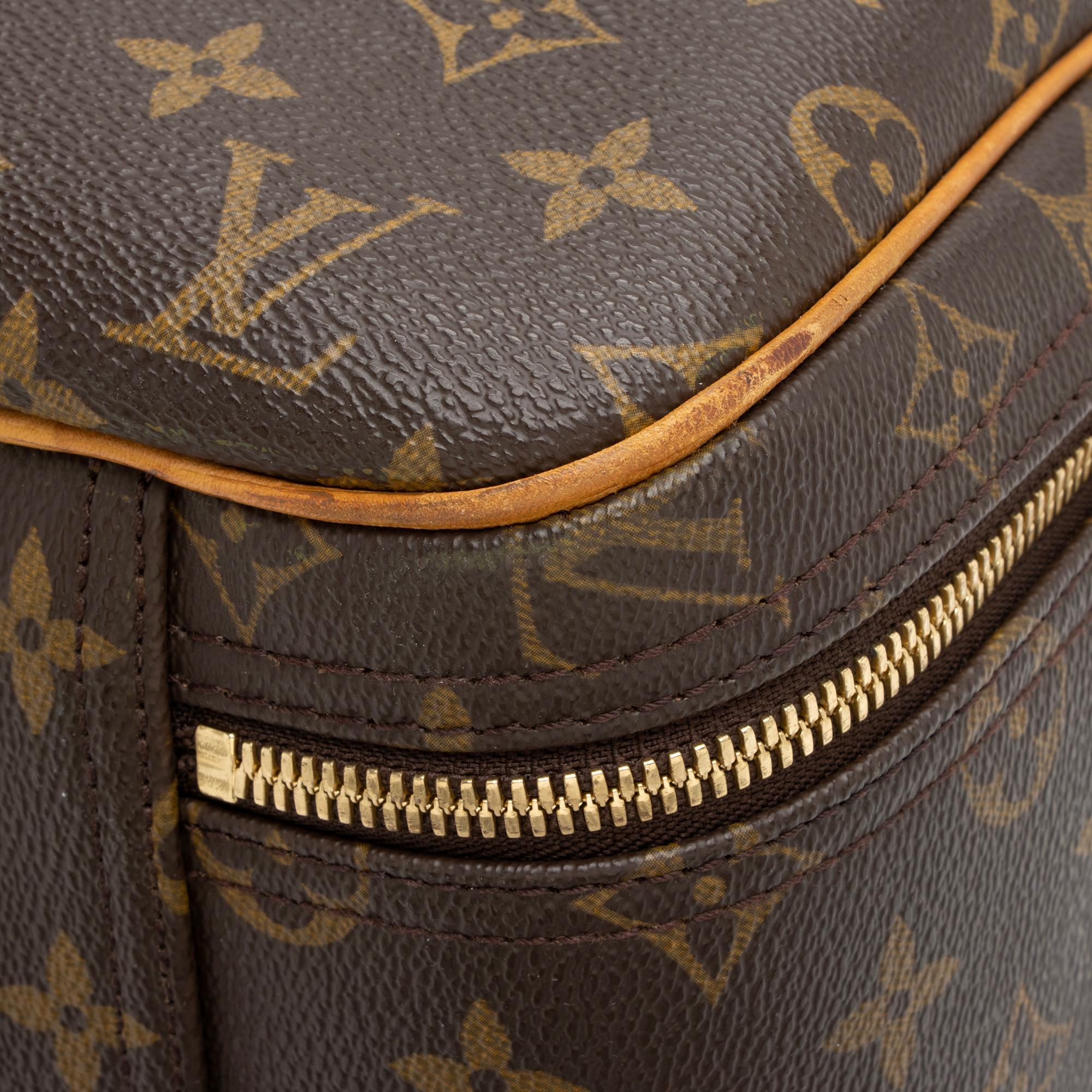 Louis Vuitton Vintage Monogram Canvas Excursion Tote (SHF-23539)