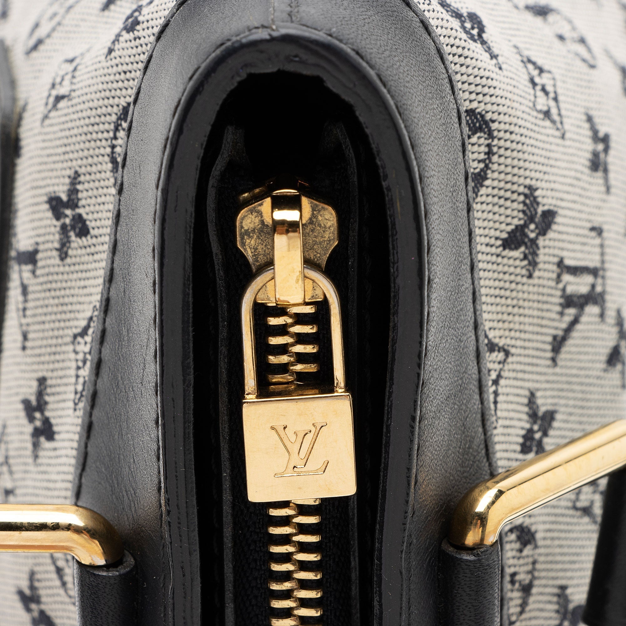 Louis Vuitton Vintage Monogram Mini Lin Lucille PM Tote (SHF-ArMkhC)