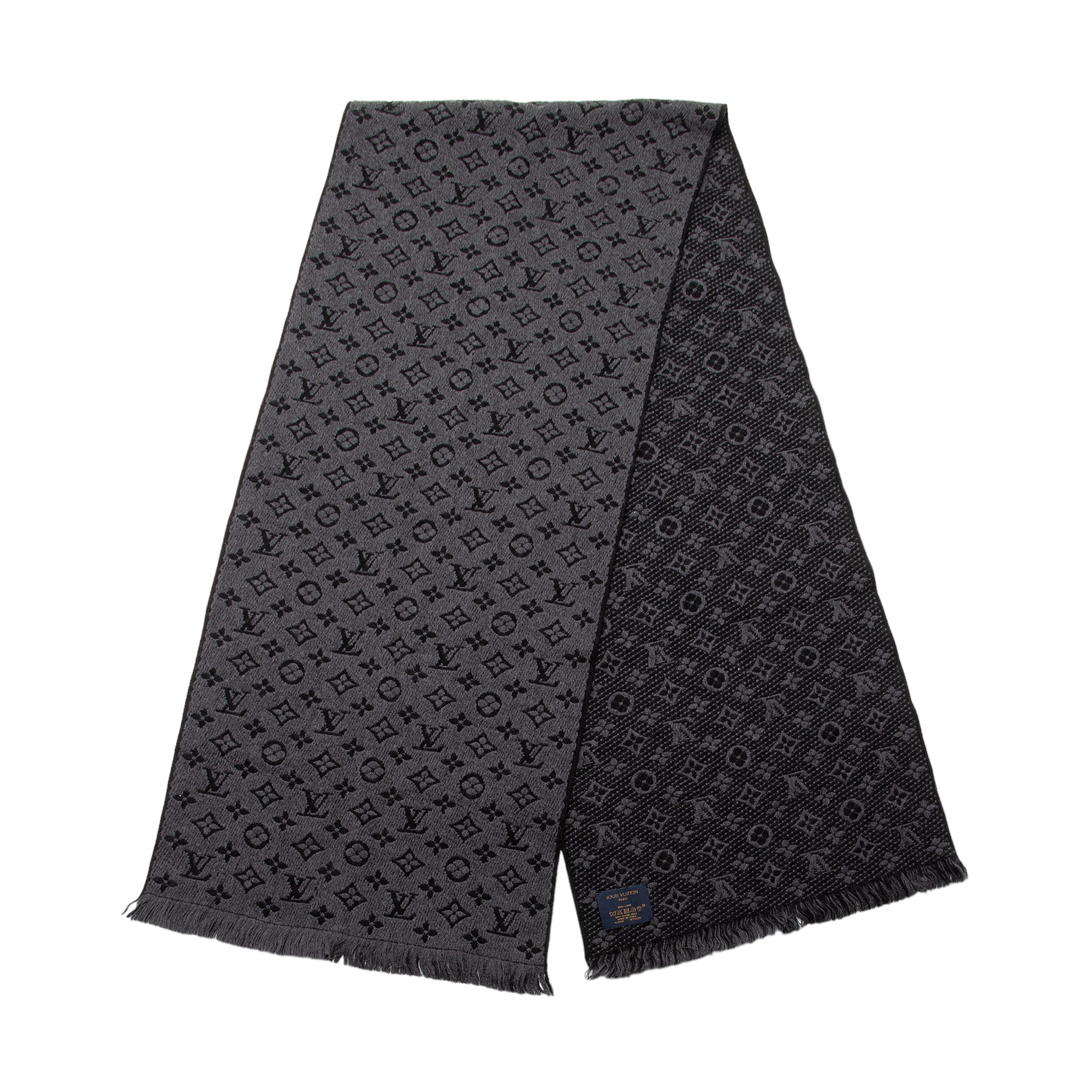 Louis Vuitton Wool Monogram Classic Scarf (SHF-6ZKjr7)