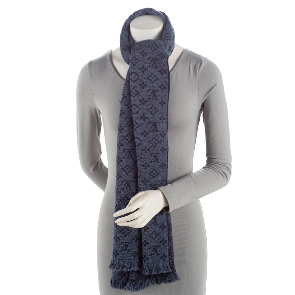 Louis Vuitton Wool Monogram Classic Scarf (SHF-qJfXJv)