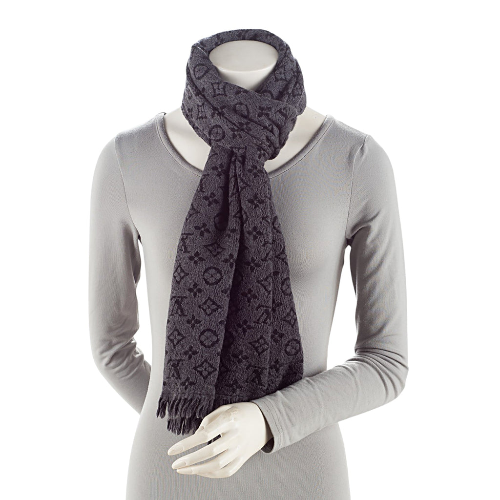Louis Vuitton Wool Monogram Classic Scarf