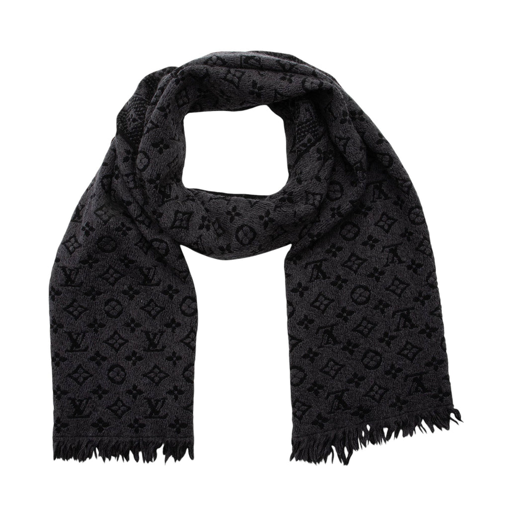 Louis Vuitton Wool Monogram Classic Scarf