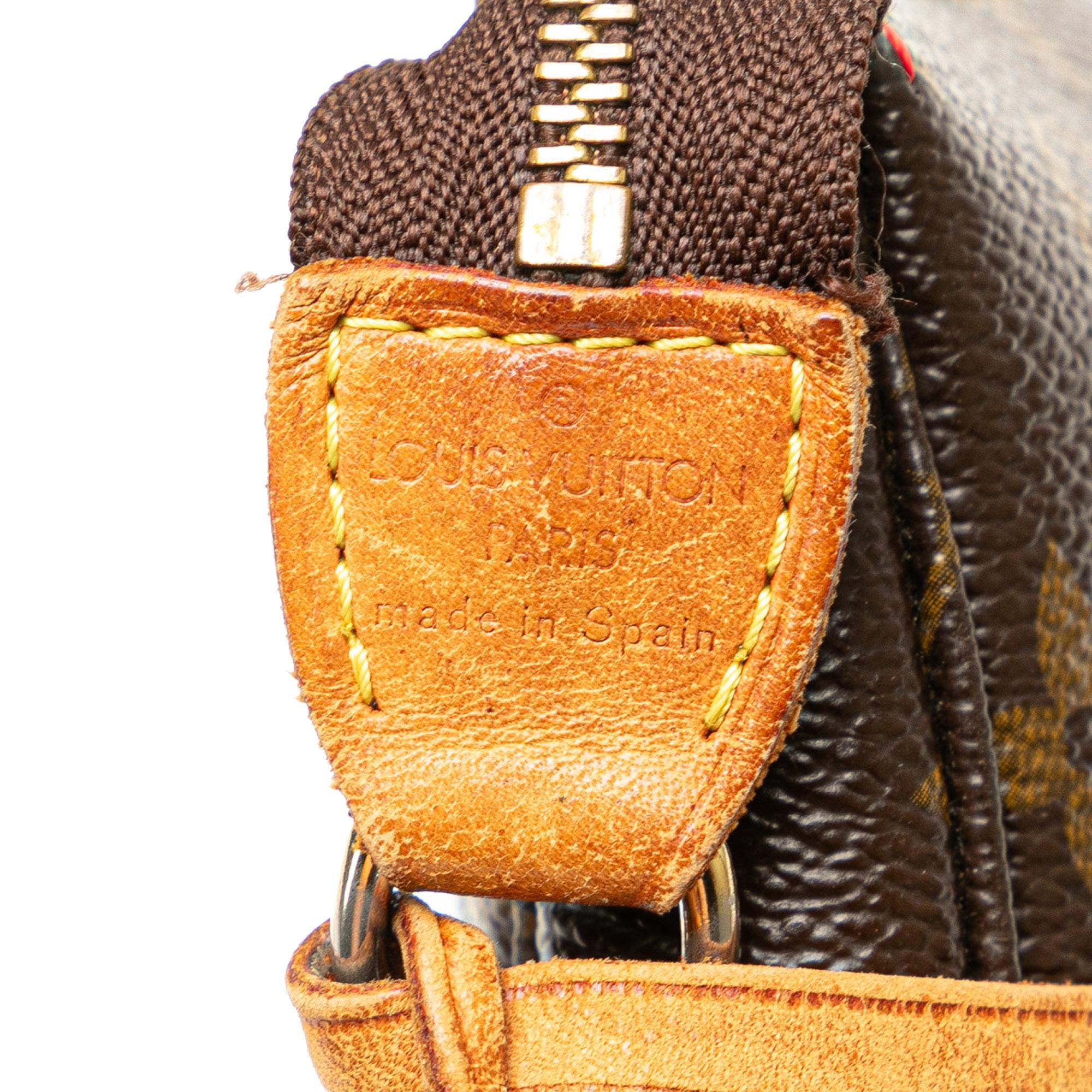 Louis Vuitton x Takashi Murakami  Monogram Cherry Pochette Accessoires (SHG-h0NoXg)