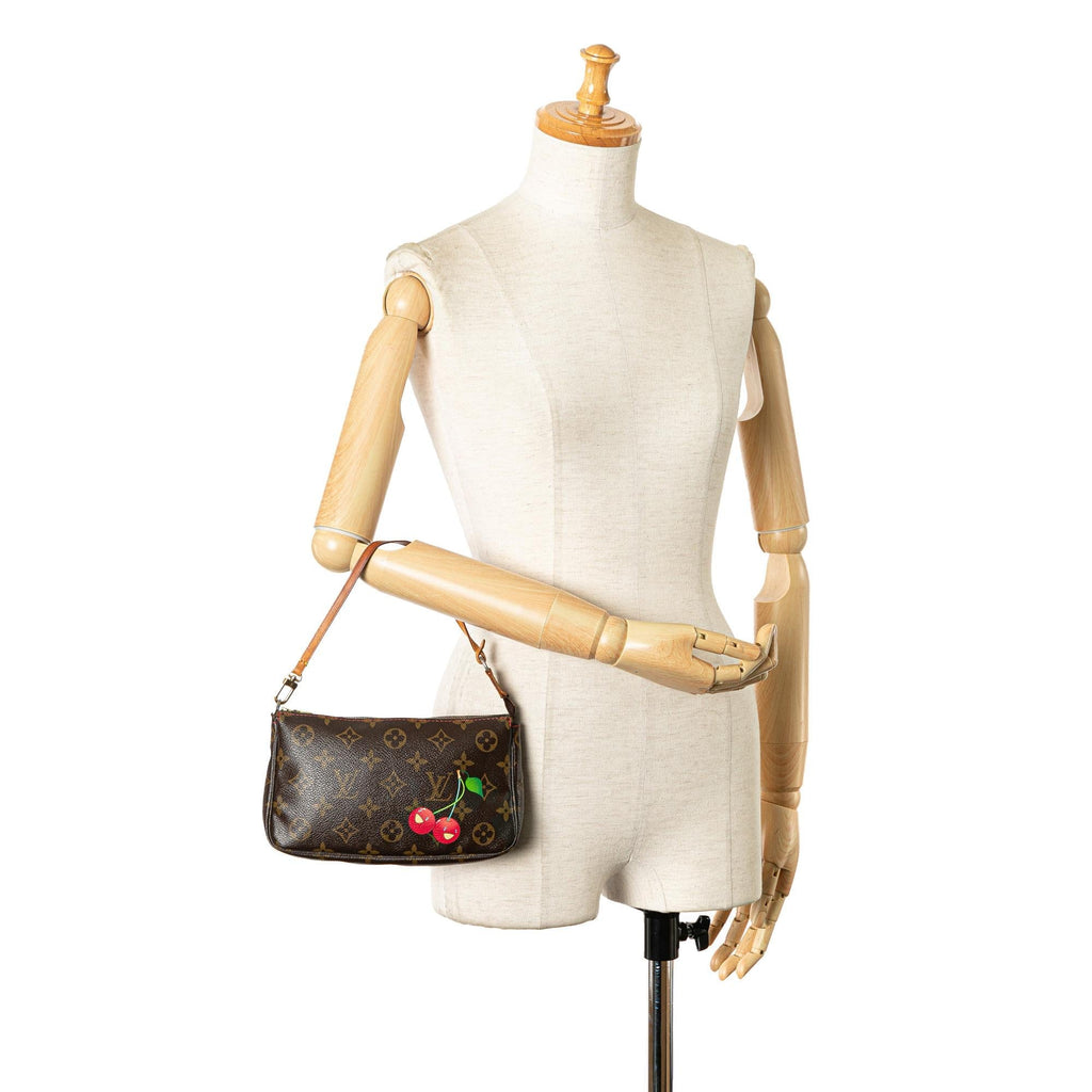 Louis Vuitton x Takashi Murakami  Monogram Cherry Pochette Accessoires (SHG-h0NoXg)
