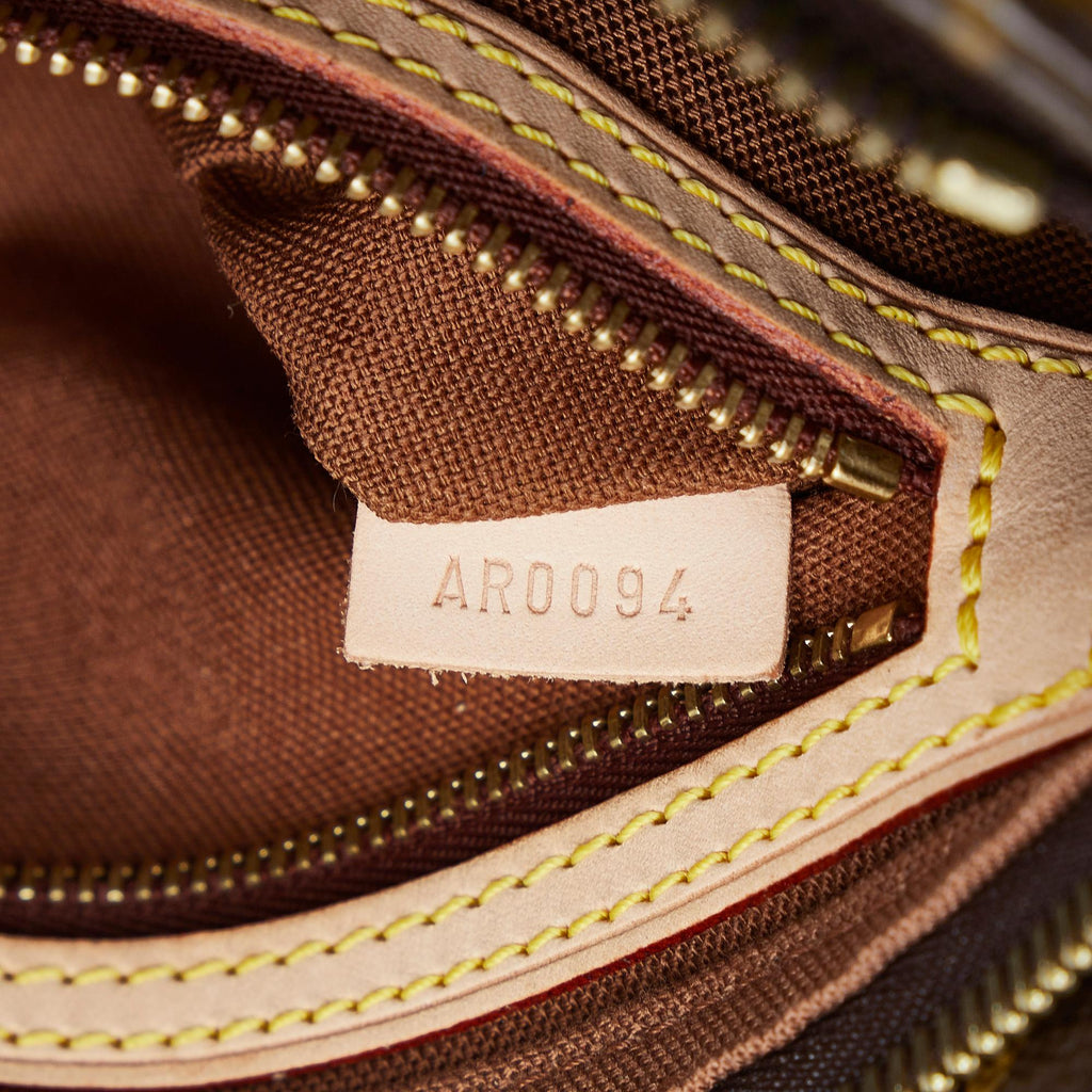 Louis Vuitton x Takashi Murakami Monogram Panda Trotteur (SHG-3XlZUN)