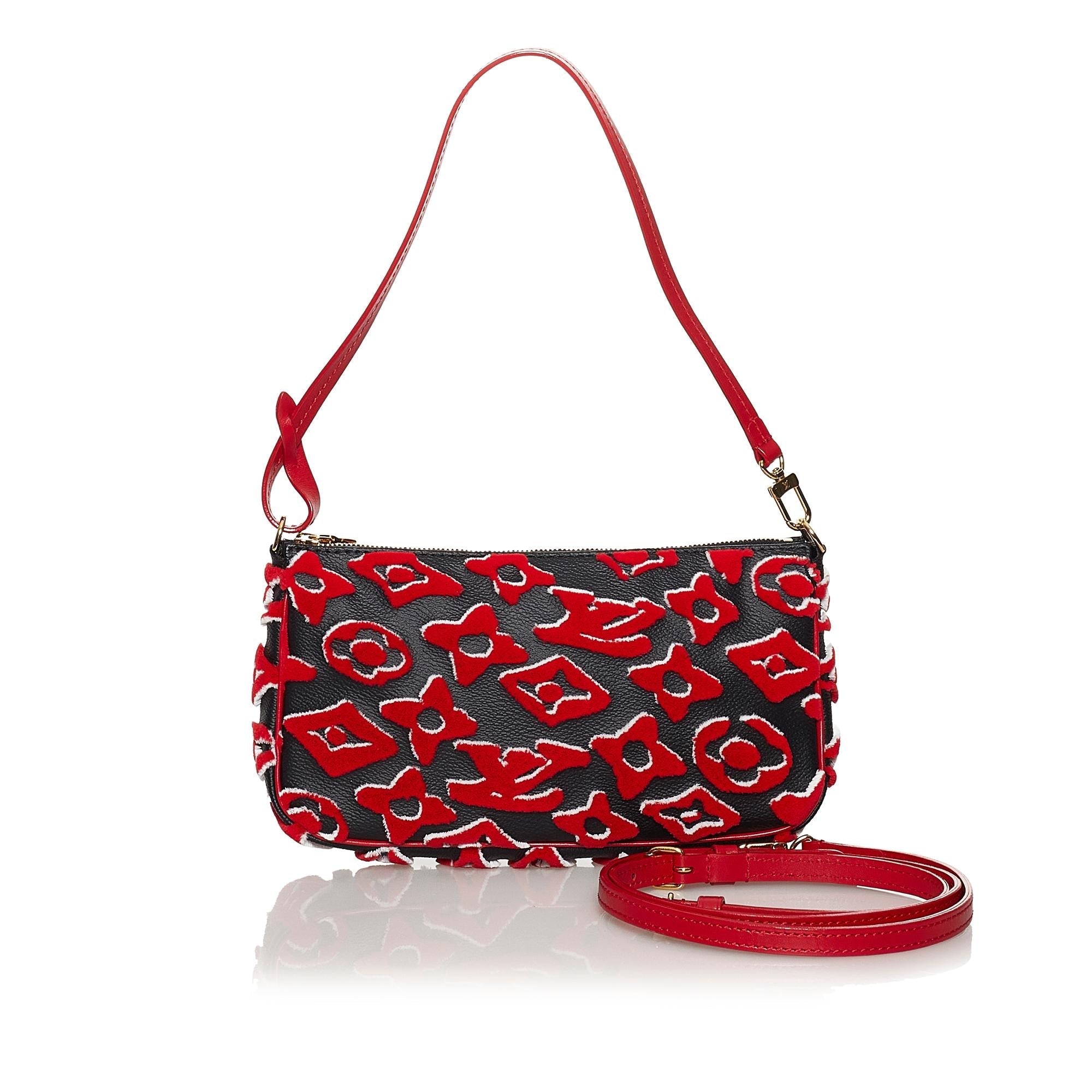 Louis Vuitton x UF Monogram Tufted Pochette Accessoires (SHG-iWZZdR)
