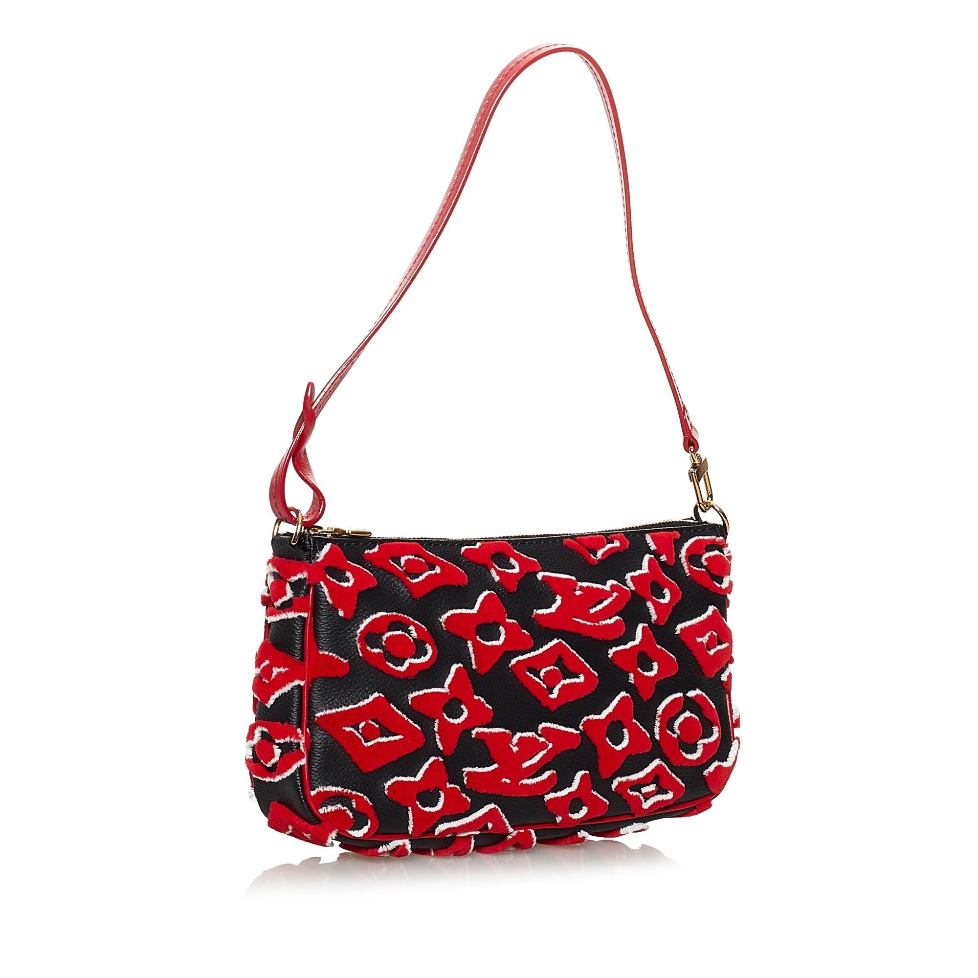 Louis Vuitton x UF Monogram Tufted Pochette Accessoires (SHG-iWZZdR)