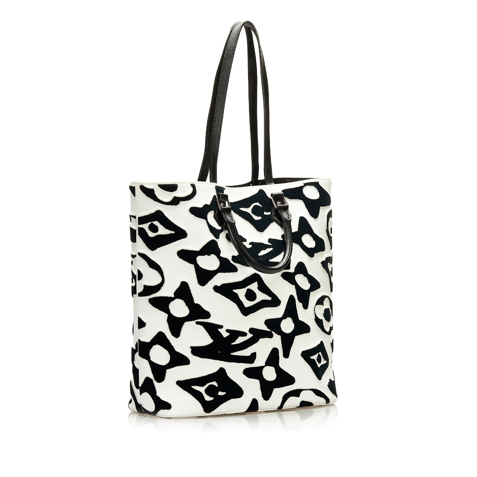 Louis Vuitton x Urs Fischer Tufted Monogram Cabas (SHG-NOwzVR)