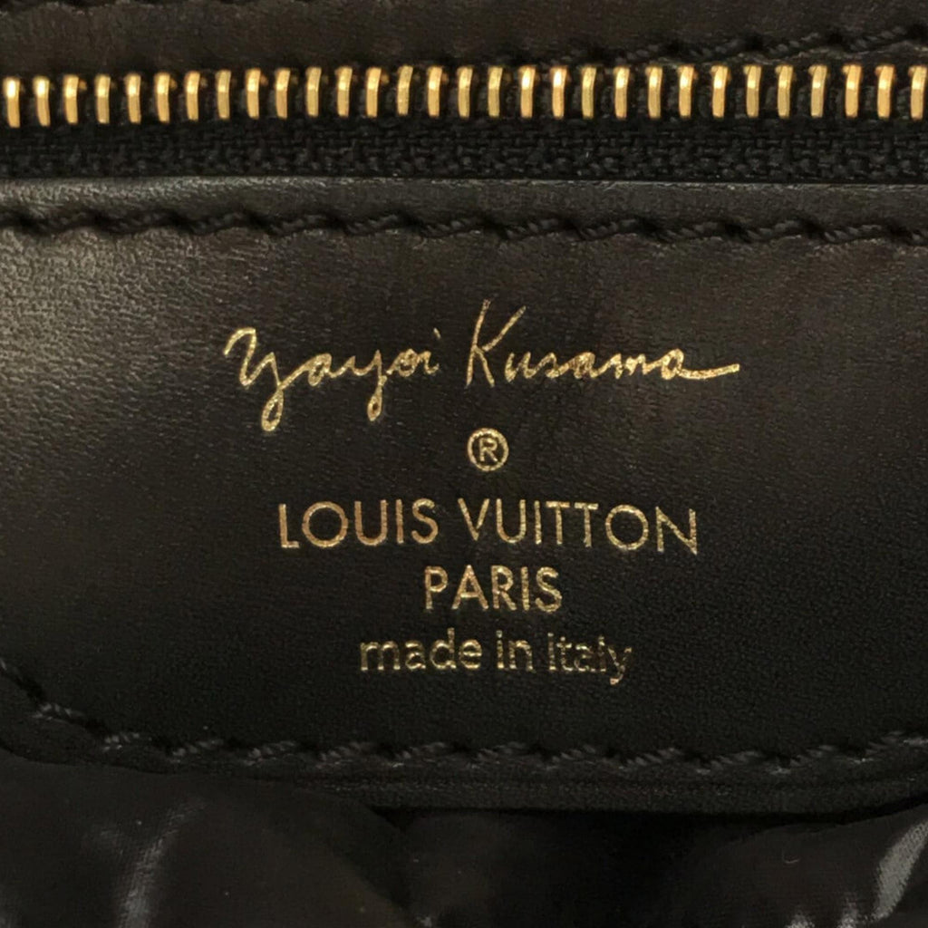 Louis Vuitton x Yayoi Kusama Monogram Infinity Dots Lockit Vertical MM (SHG-t3OX0e)